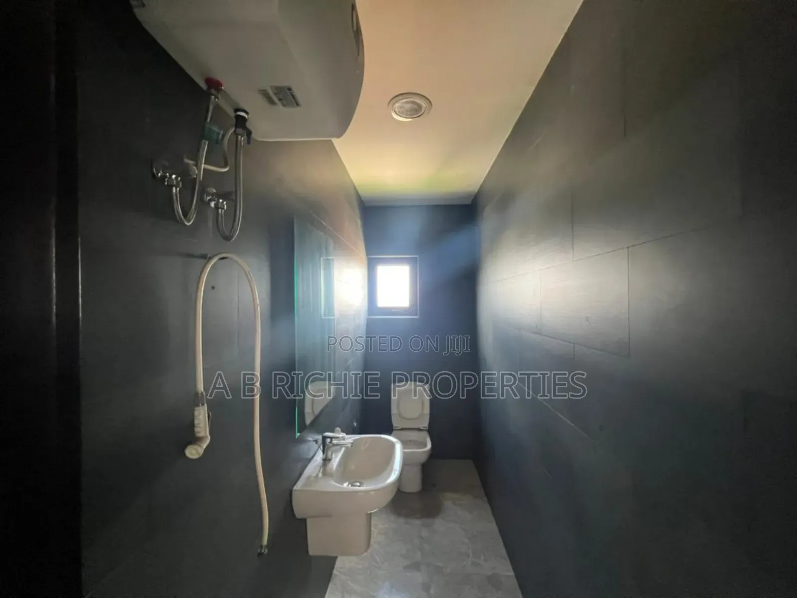 2bdrm Apartment in Ab Richie Properties, Abelemkpe for sale in Abelemkpe