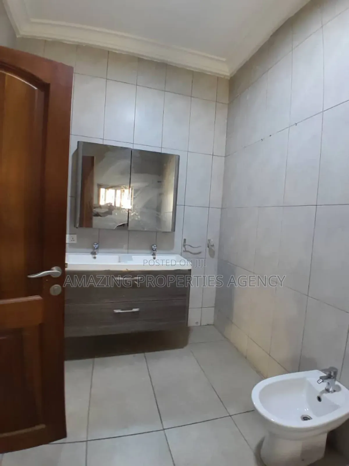 Furnished 5bdrm House in Adjiriganor for rent in Adjiriganor