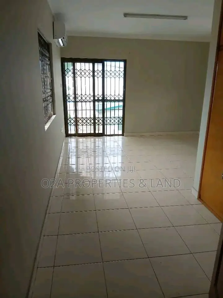 4bdrm House in Osu, Danquah Circle for rent in Danquah Circle