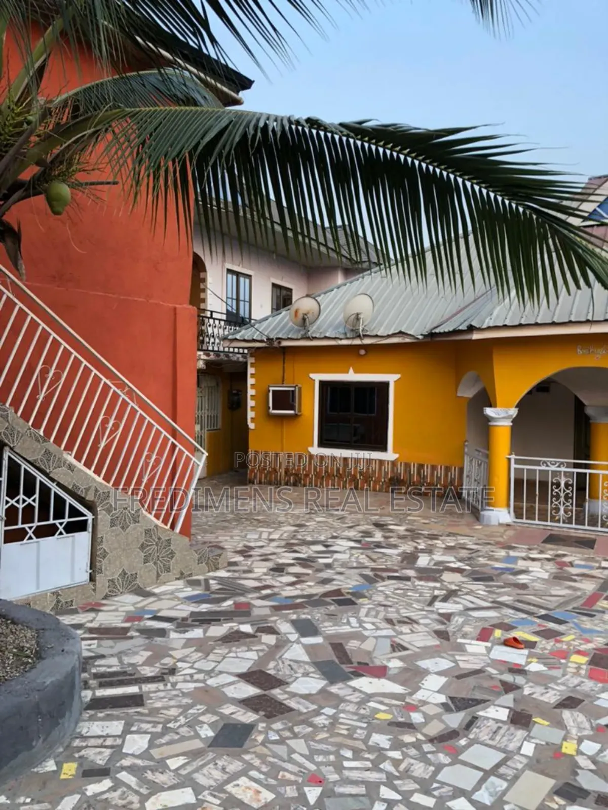 9bdrm Apartment in Fredimens Real, Afigya-Kwabre for sale in Afigya-Kwabre