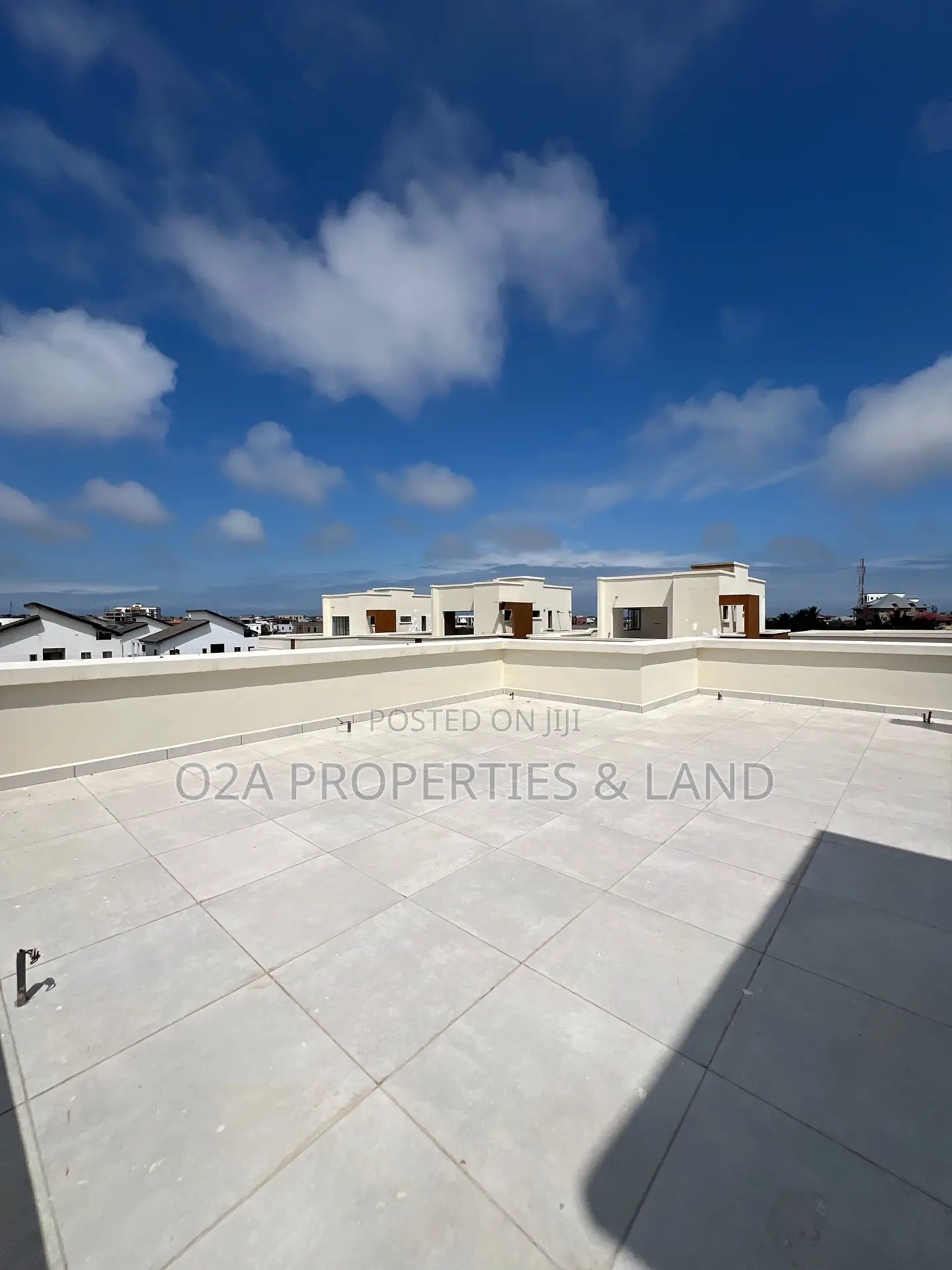 4bdrm House in East Airport for sale in Airport Residential Area