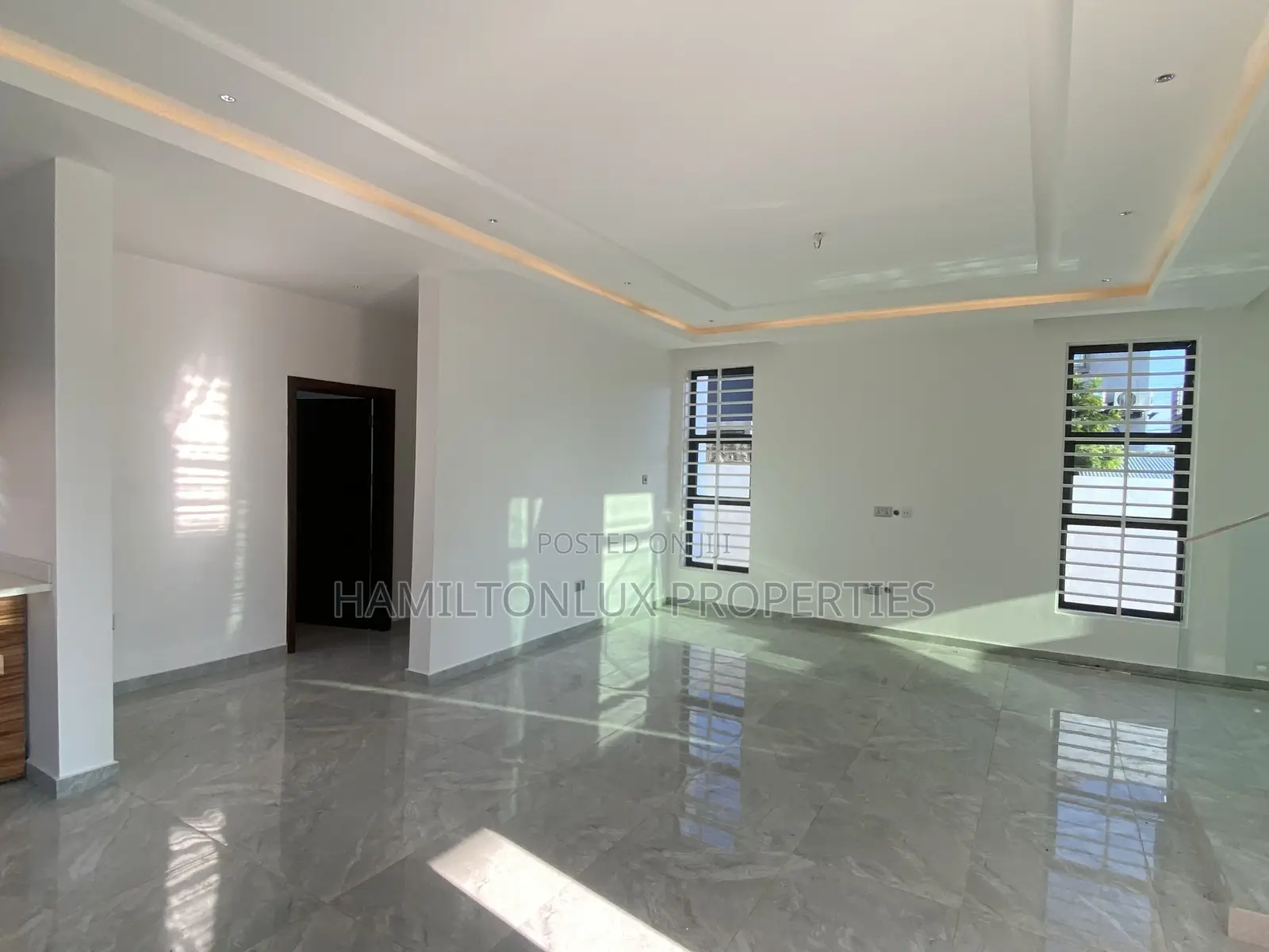 4bdrm House in Lakeside Estate for sale in Lake Side Estate