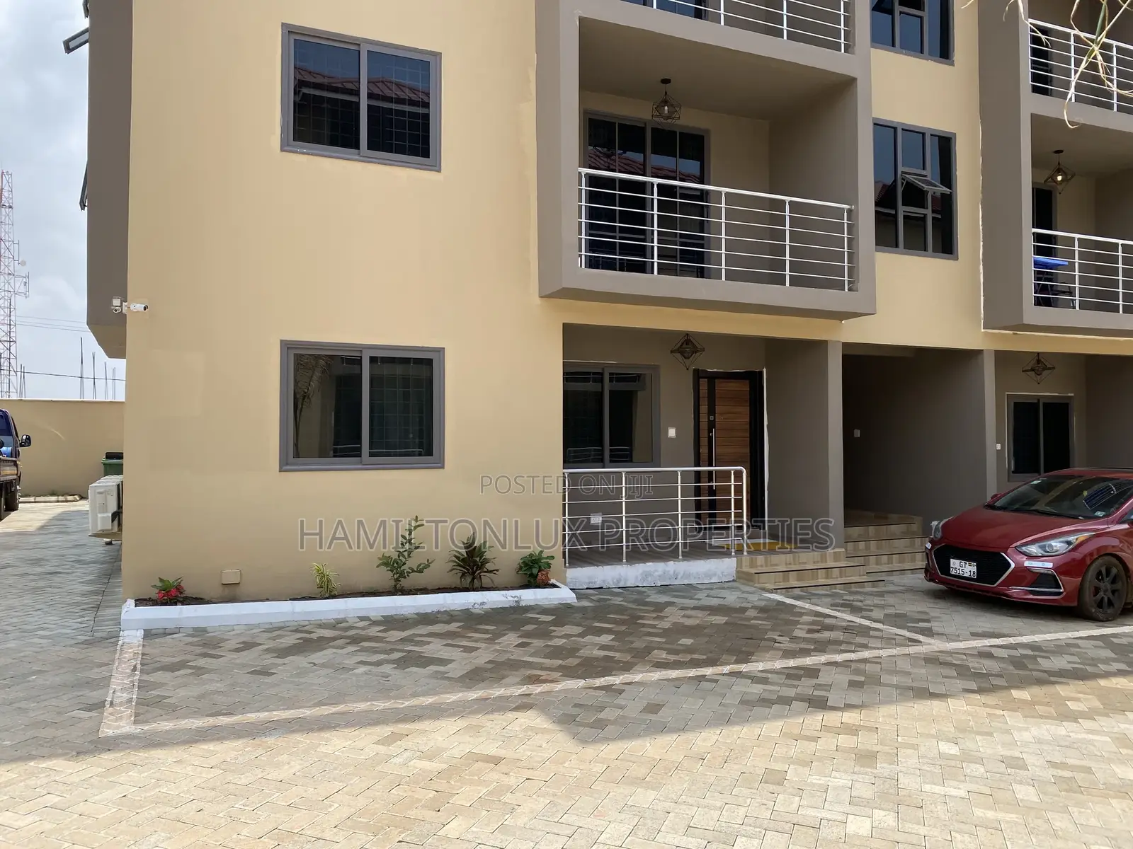 2bdrm Apartment in Adenta Catholic, Frafraha for rent in Frafraha