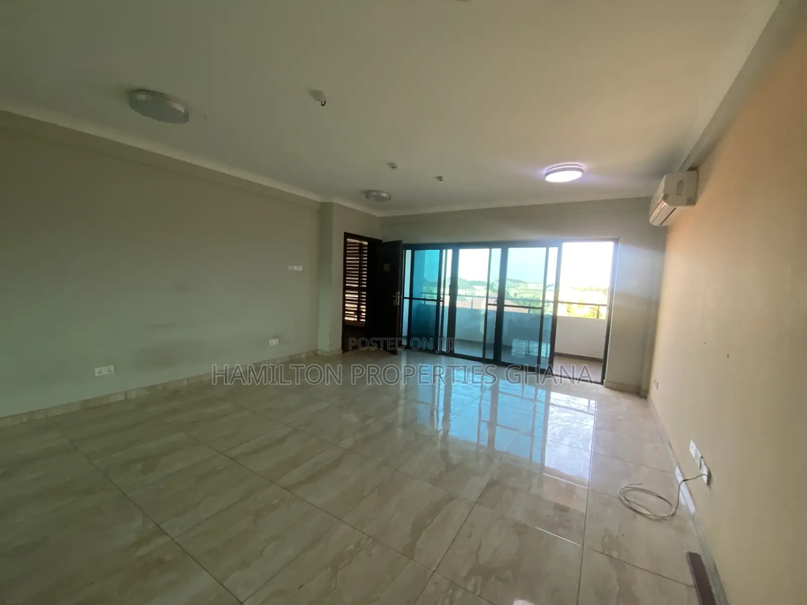 2bdrm Apartment in Adjiringano School for rent in School Junction