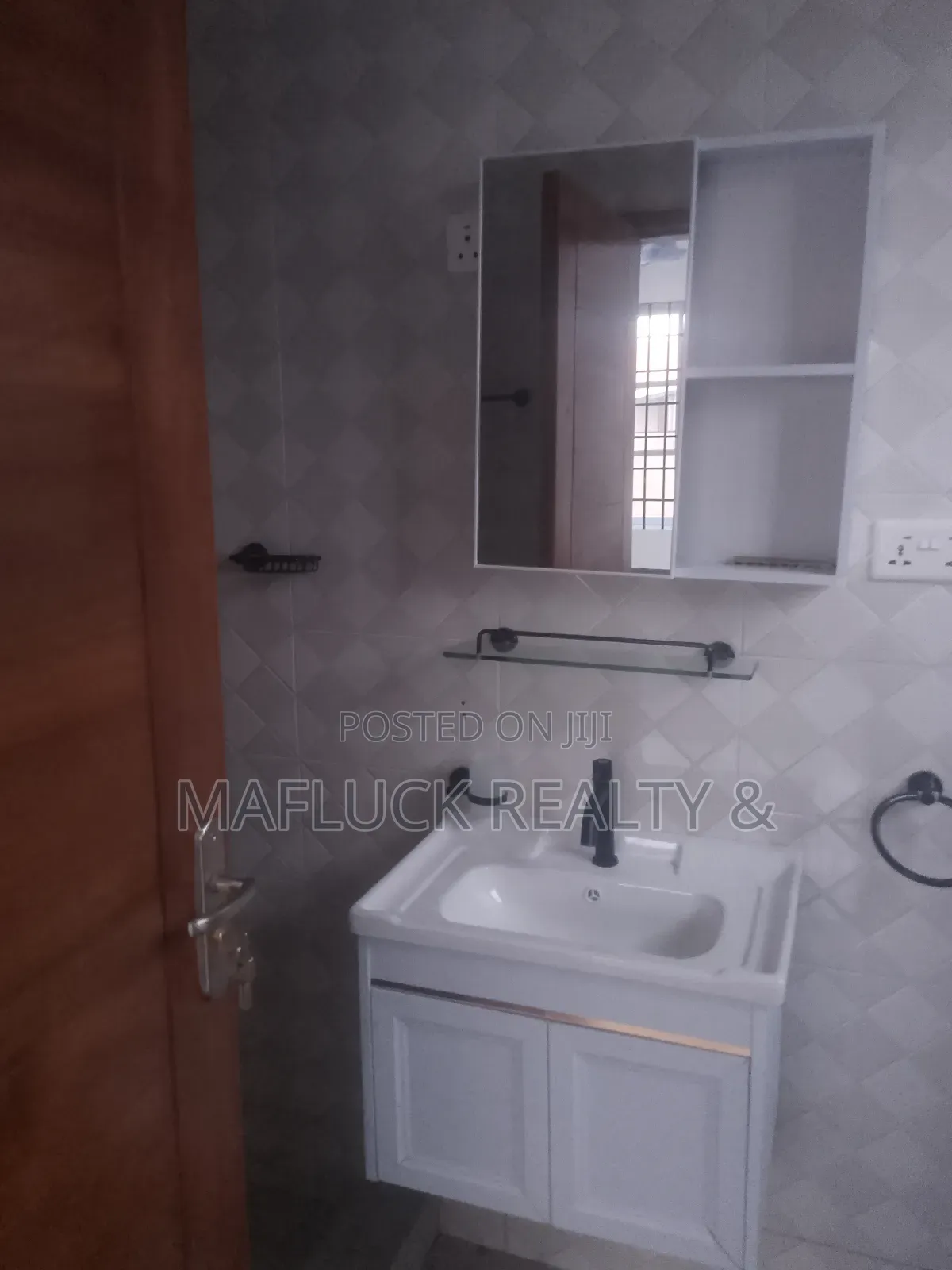 2bdrm Apartment in Lakeside Estate for rent in Lake Side Estate