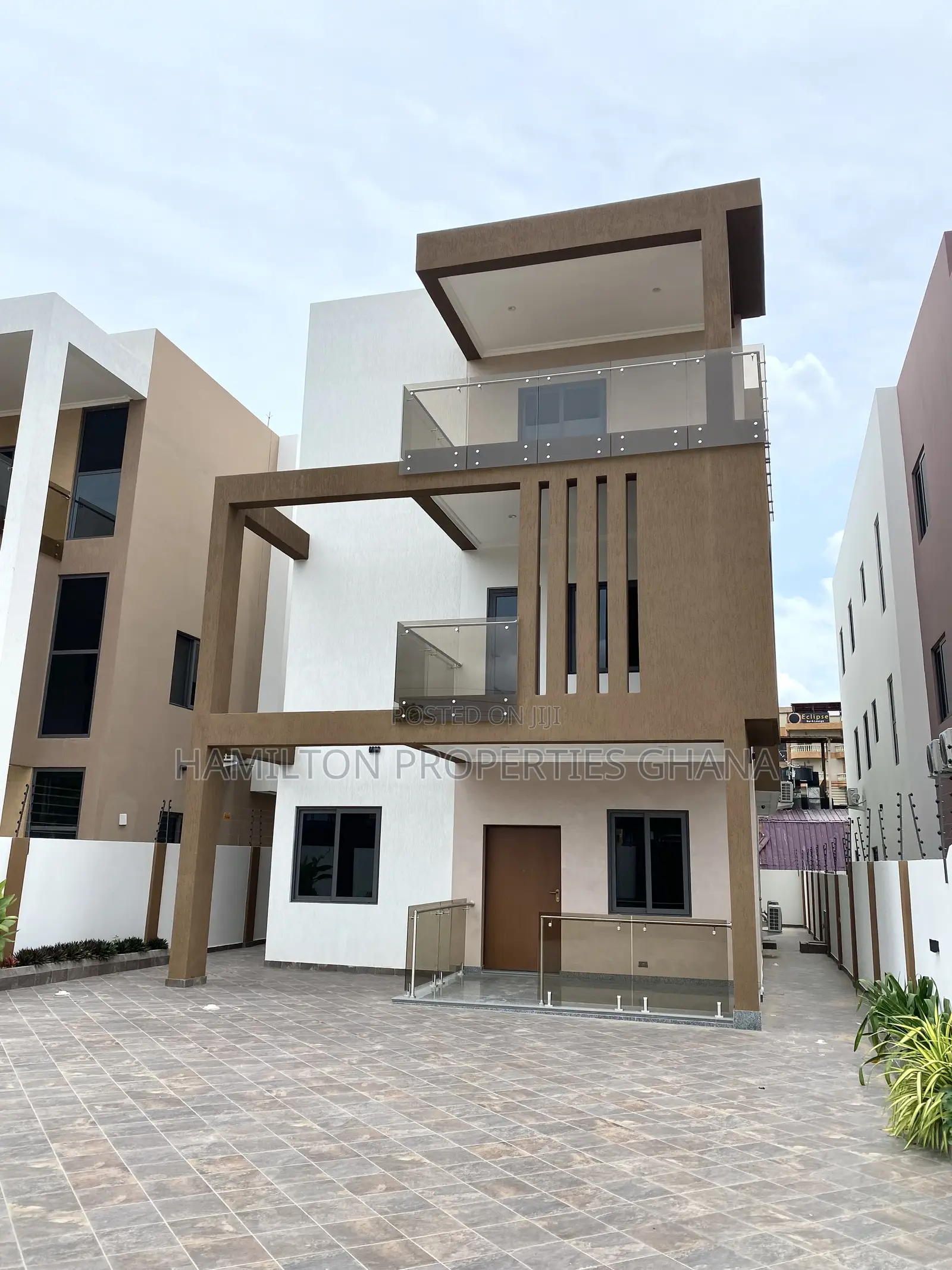 5bdrm House in East Legon for rent in East Legon
