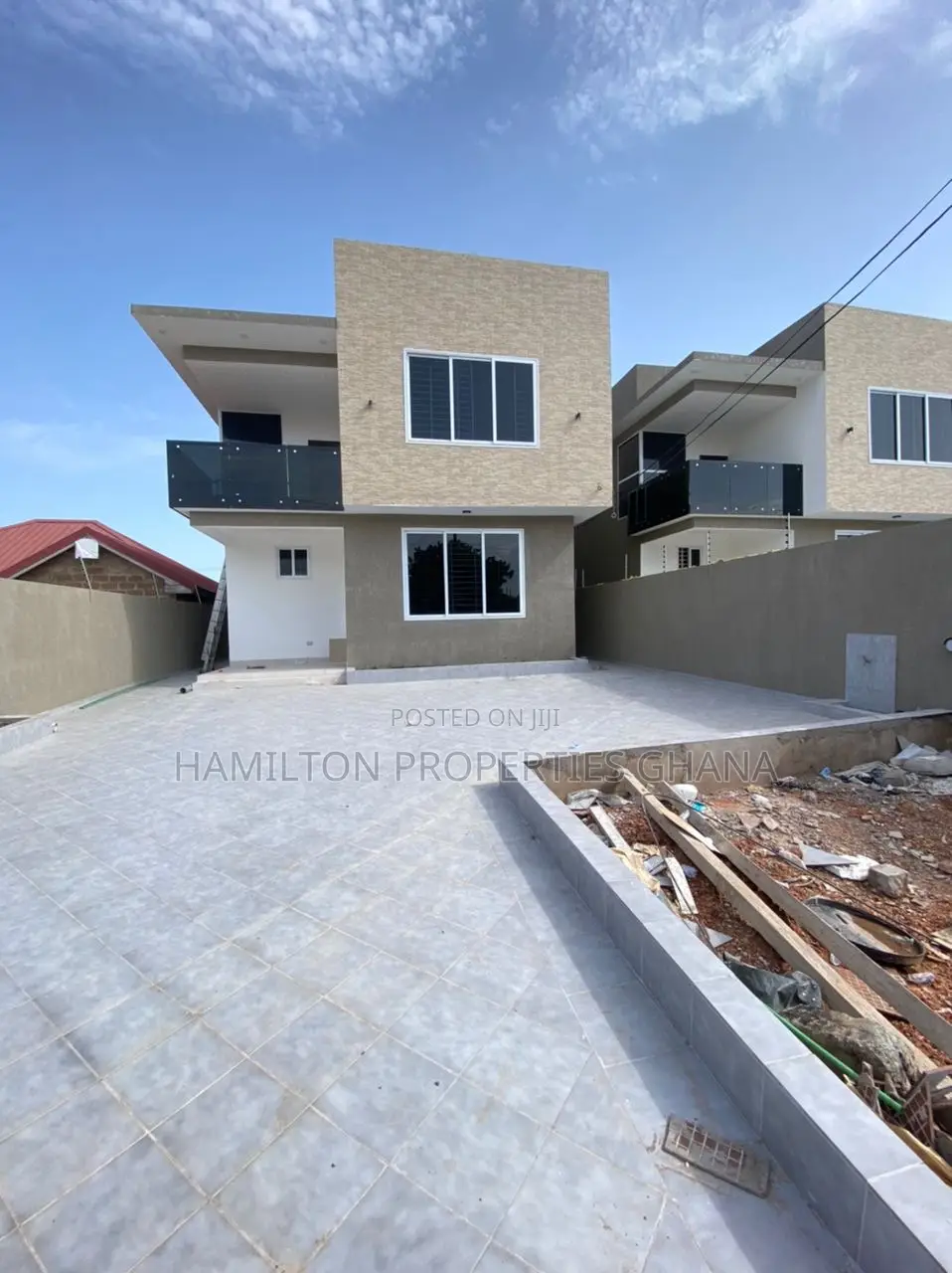 4bdrm Mansion in Lakeside for sale in Lake Side Estate