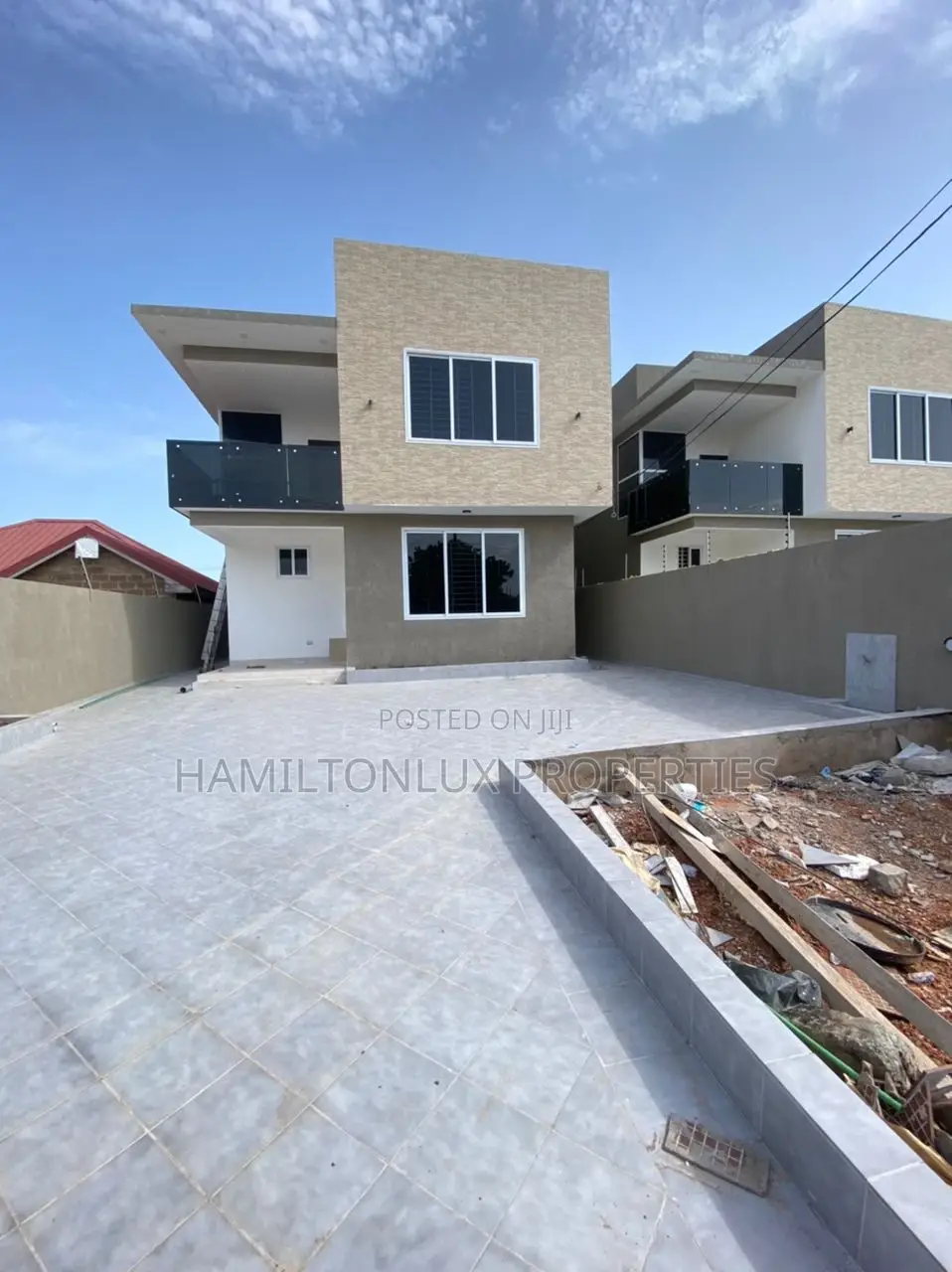 4bdrm Mansion in Lakeside for sale in Lake Side Estate