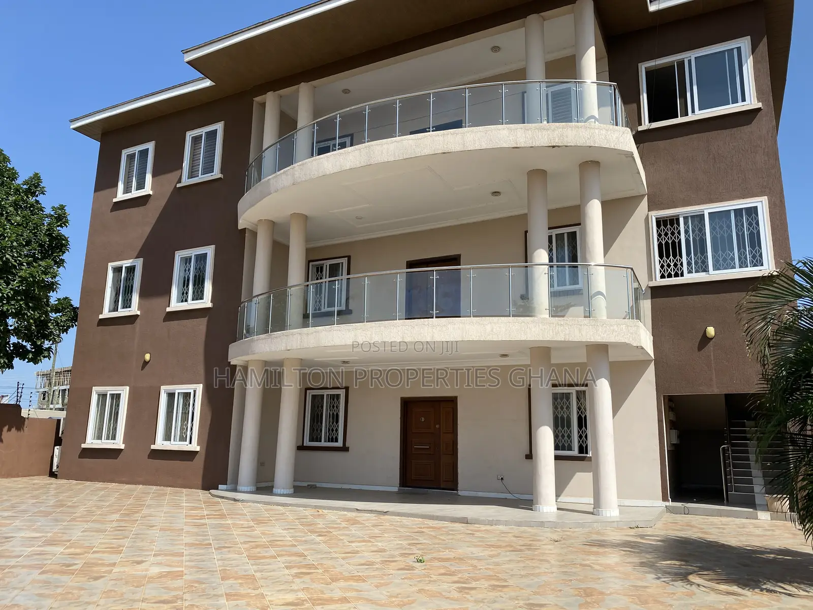 Furnished 2bdrm Apartment in American House, East Legon for rent in East Legon