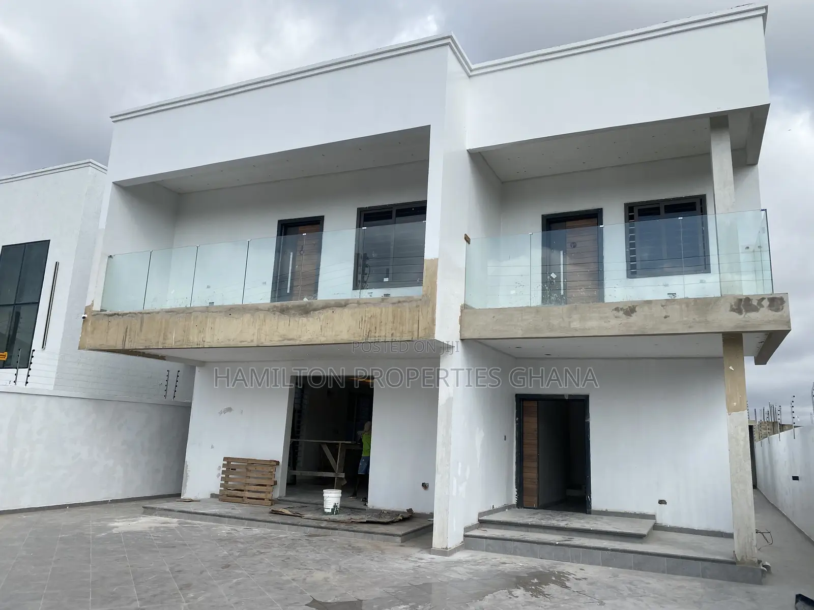 4bdrm Mansion in Lakeside Plot 4, Ashaley Botwe for sale in Ashaley Botwe