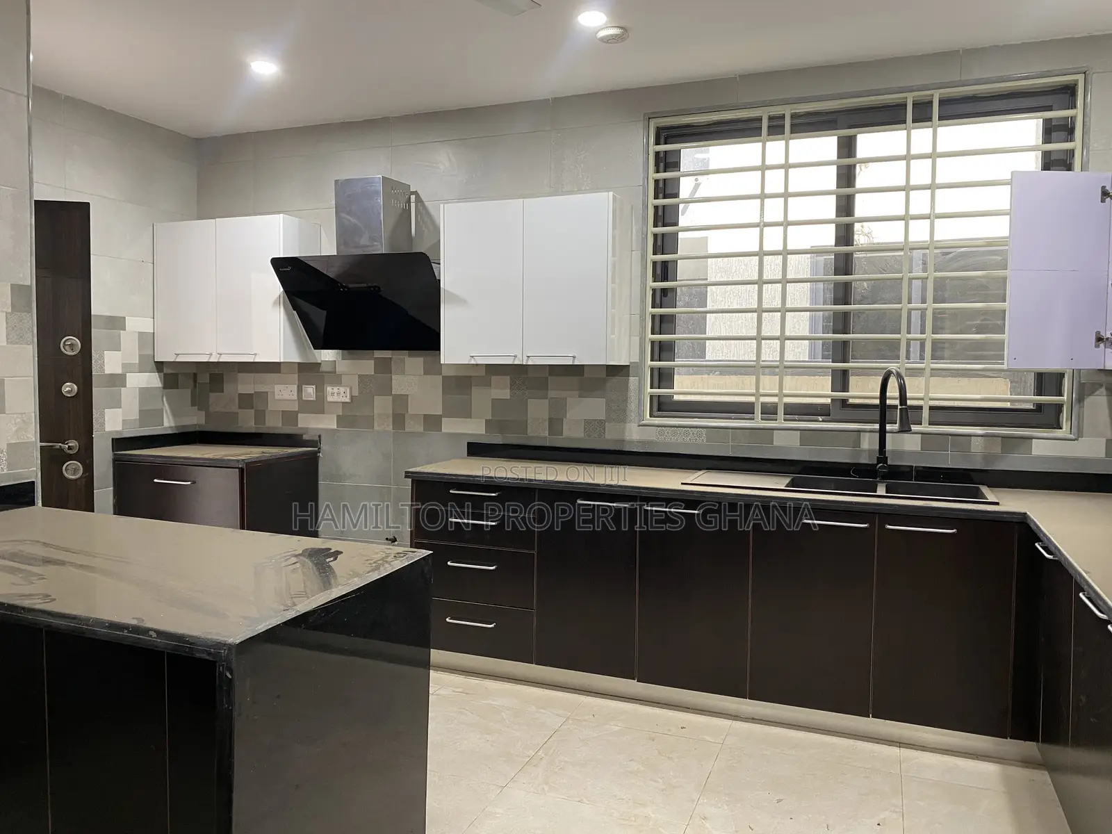 4bdrm Mansion in Lakeside Estates for rent in Lake Side Estate