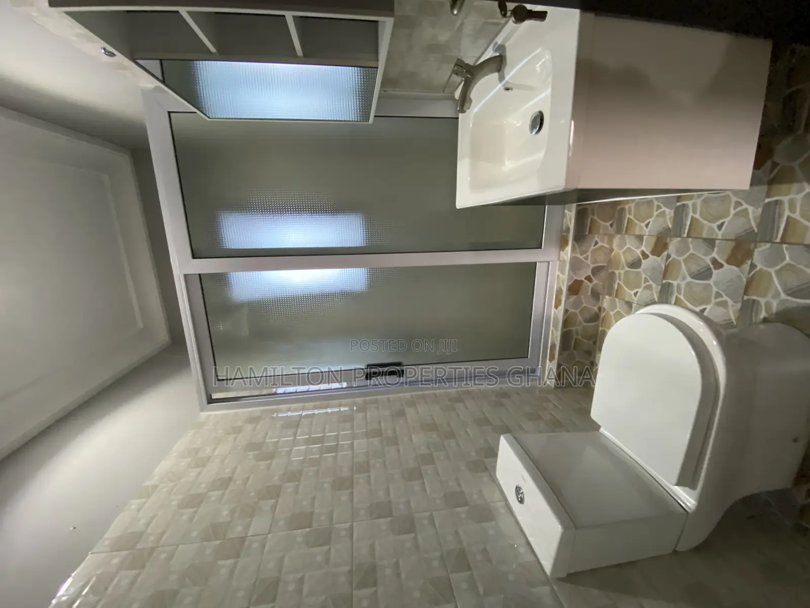 3bdrm Apartment in School Junction for rent in School Junction