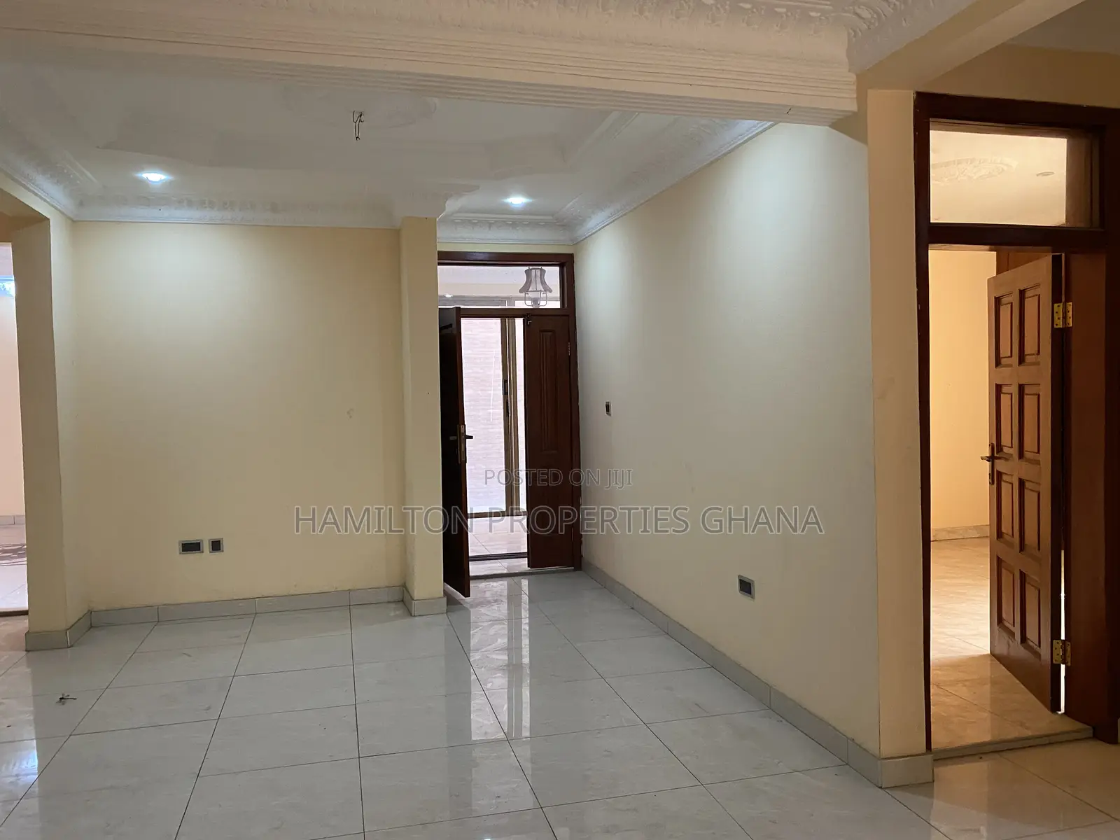 3bdrm Apartment in Papas Pizza, East Legon for rent in East Legon