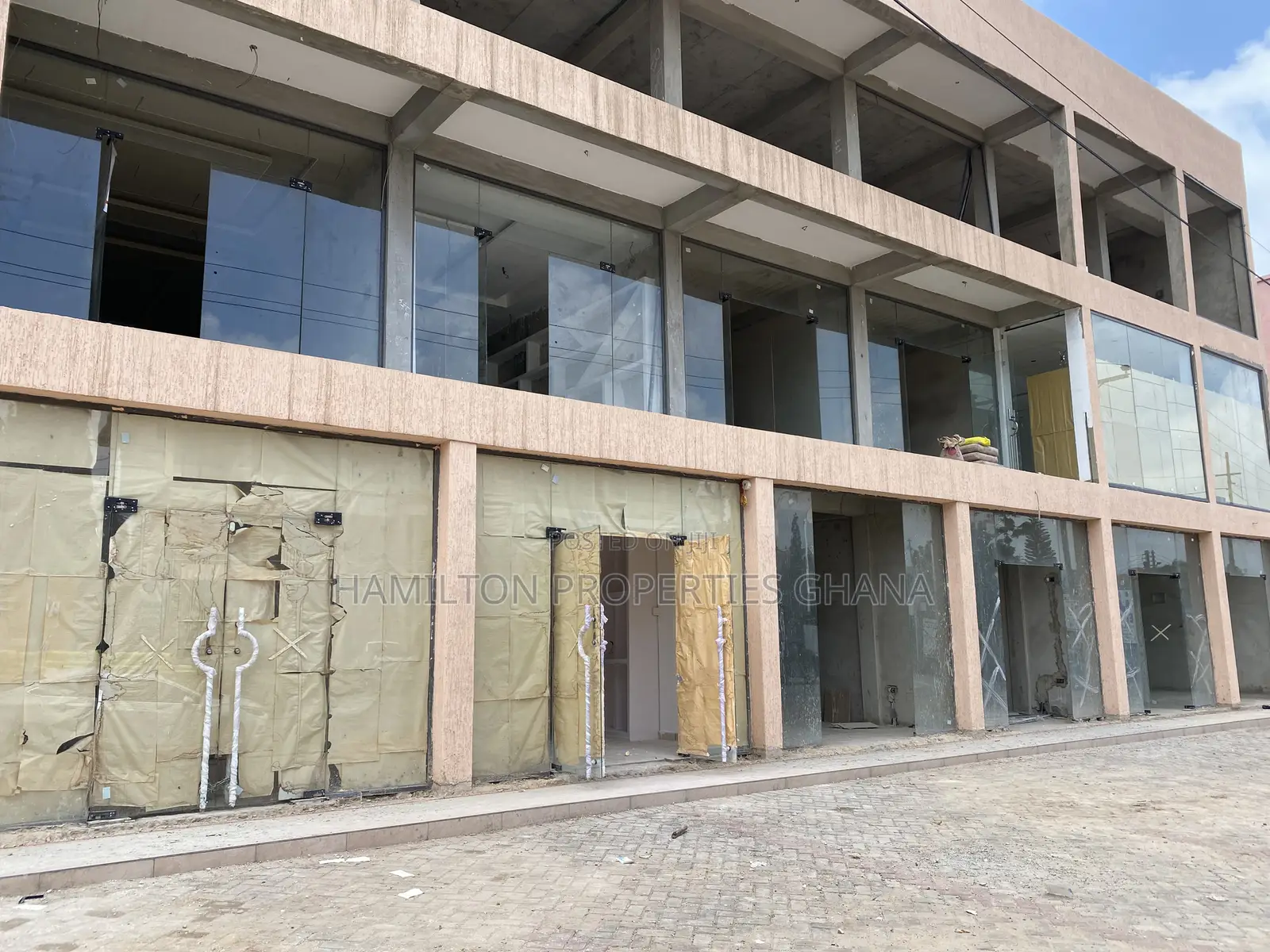 Busy Shops for Rent East Legon 5th Square in East Legon