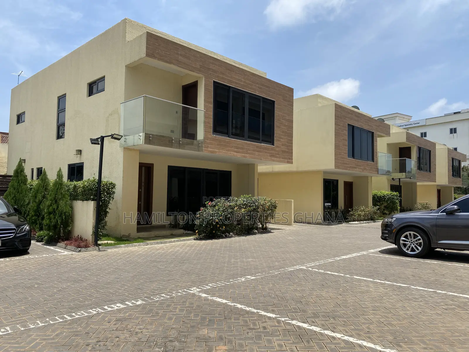 3bdrm Townhouse / Terrace in Lagos Avenue, East Legon for rent in East Legon