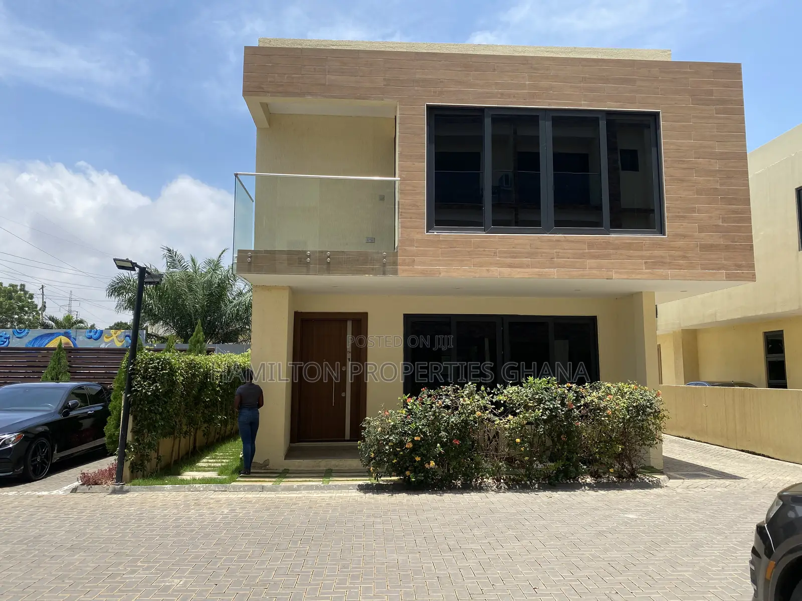 3bdrm Townhouse / Terrace in Lagos Avenue, East Legon for rent in East Legon