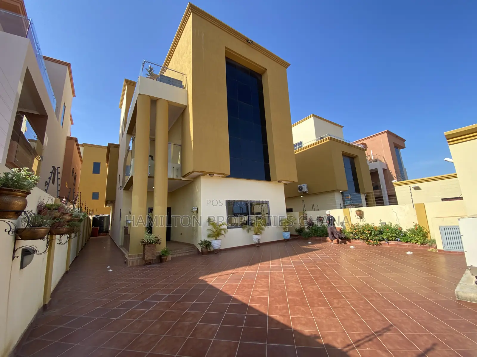 Furnished 5bdrm Mansion in Adjiringanor, Adjiriganor for rent in Adjiriganor