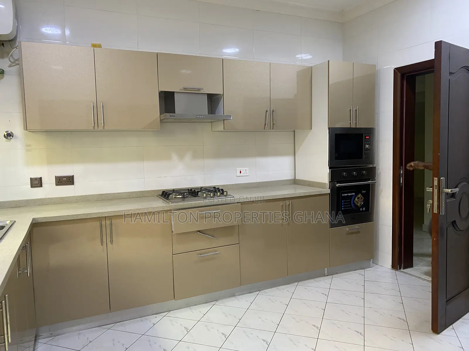 Furnished 5bdrm Mansion in East Legon, A&C Mall Area for rent in A&C Mall Area