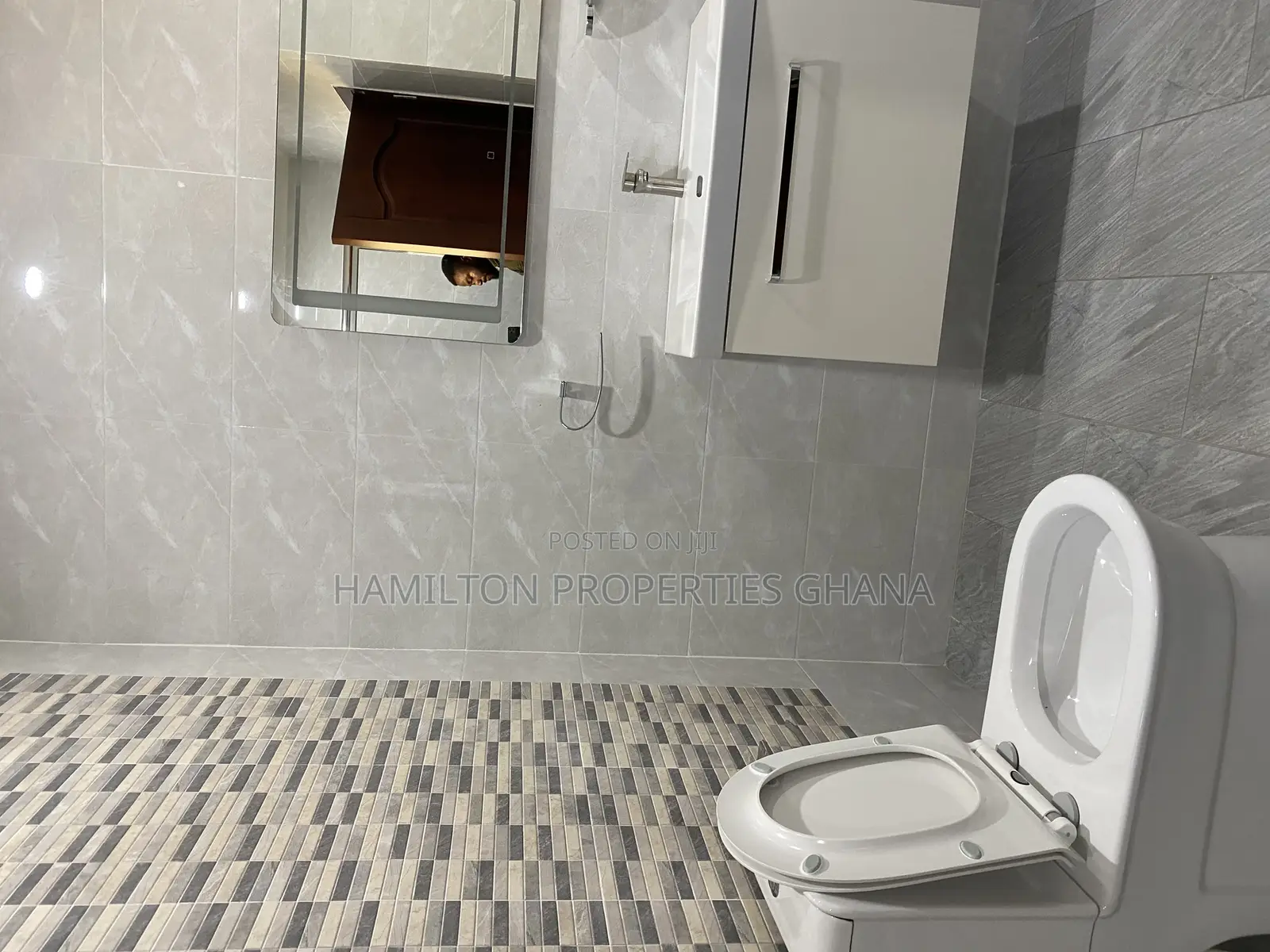 Furnished 5bdrm Mansion in East Legon, A&C Mall Area for rent in A&C Mall Area