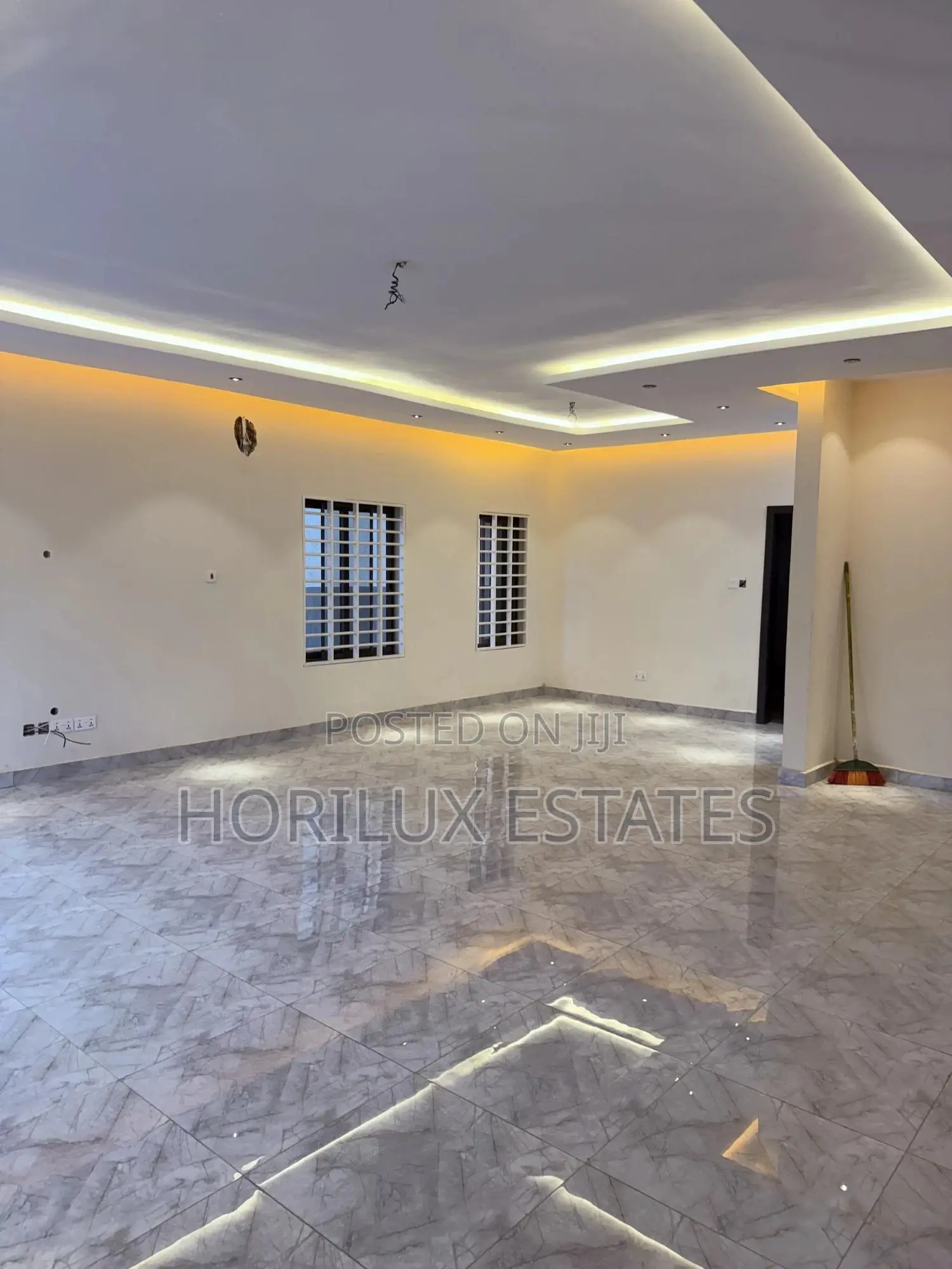 4bdrm Duplex in Kwabenya for sale in Kwabenya