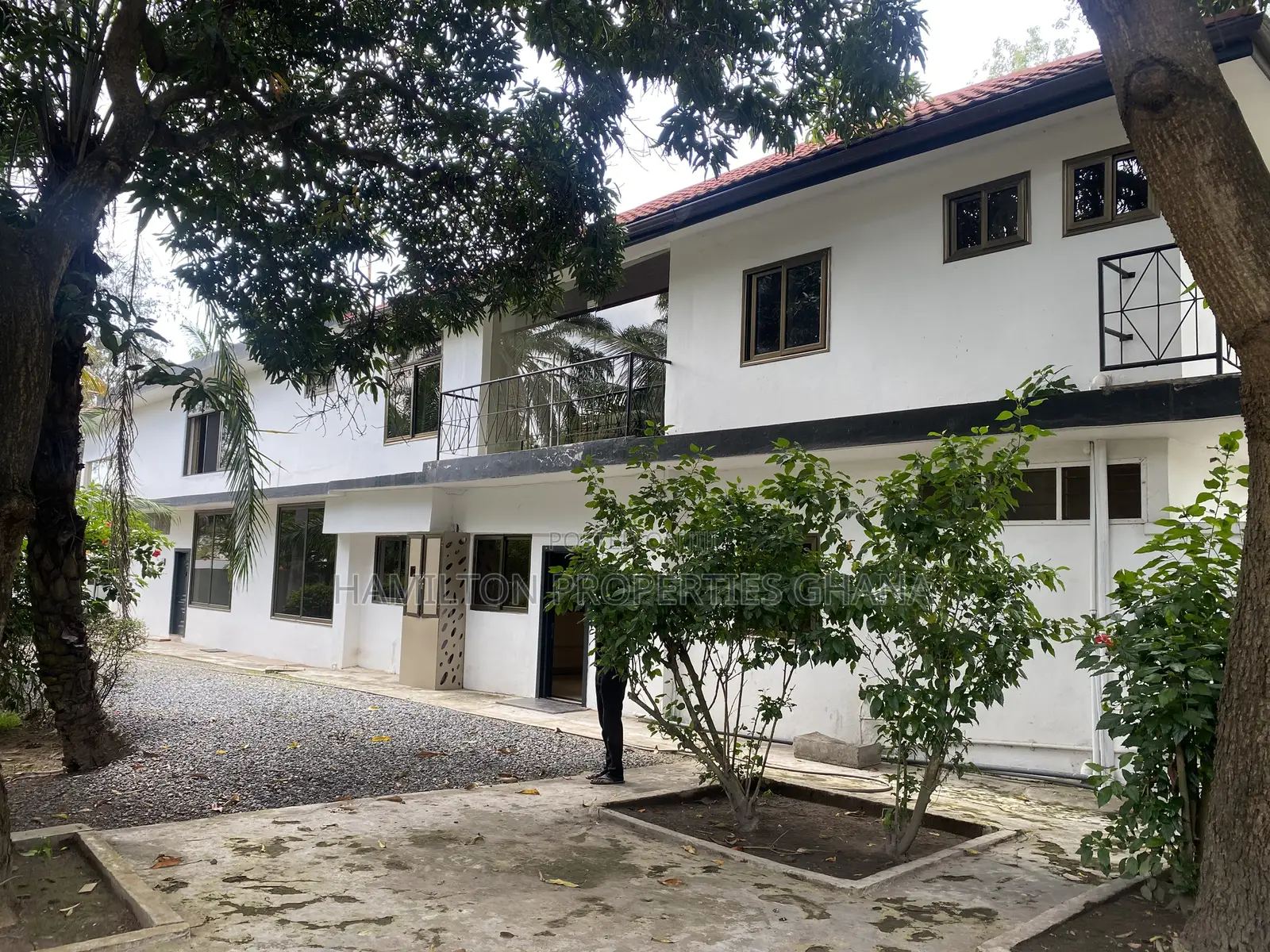8bdrm Farm House in Cantonments, US Embassy Area for rent in US Embassy Area