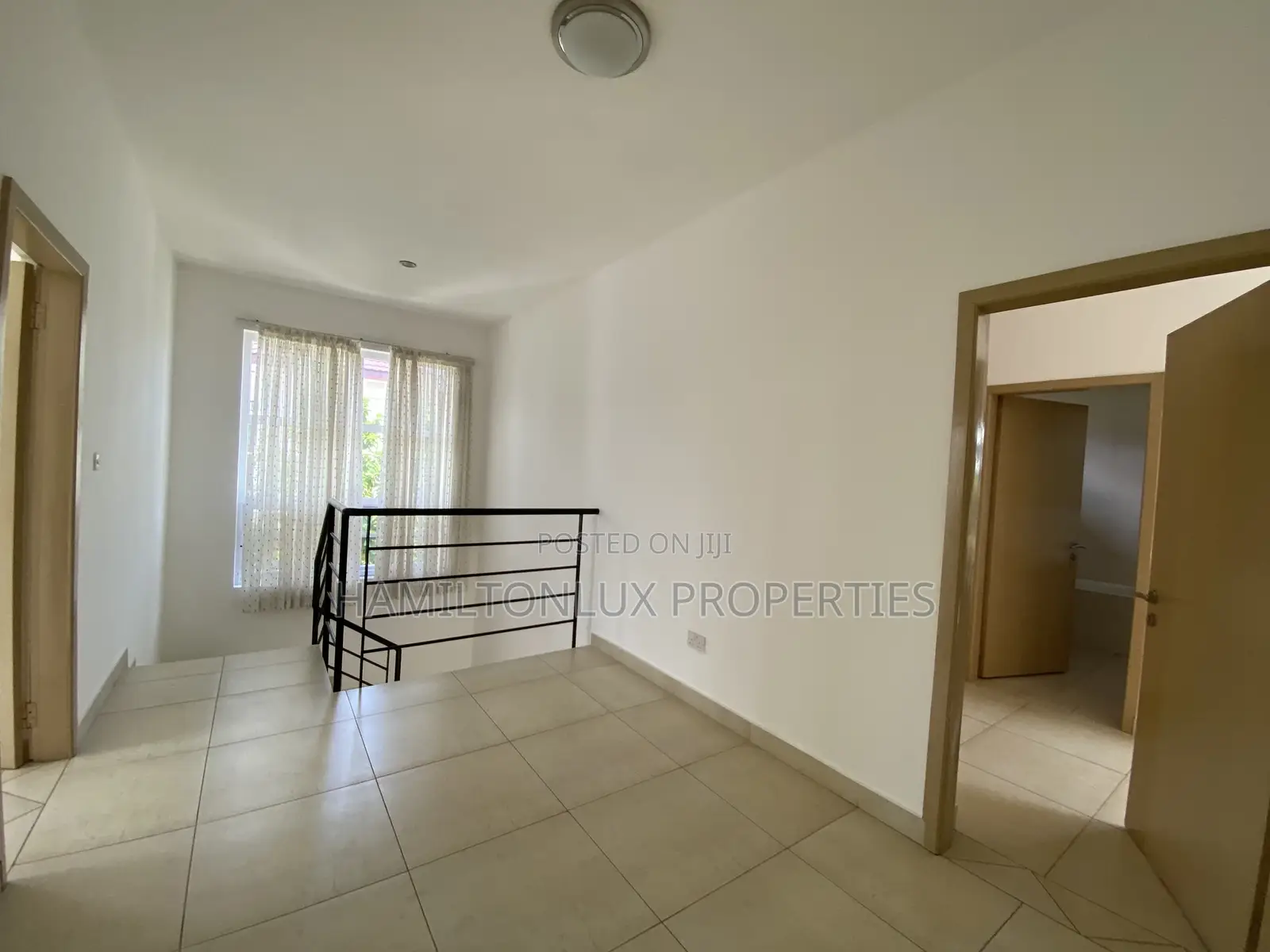 4bdrm Townhouse / Terrace in East Legon, American House for rent in American House