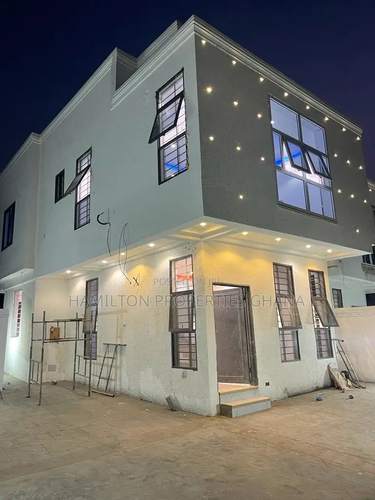 2bdrm House in Botwe, Little Roses Area for sale in Little Roses Area