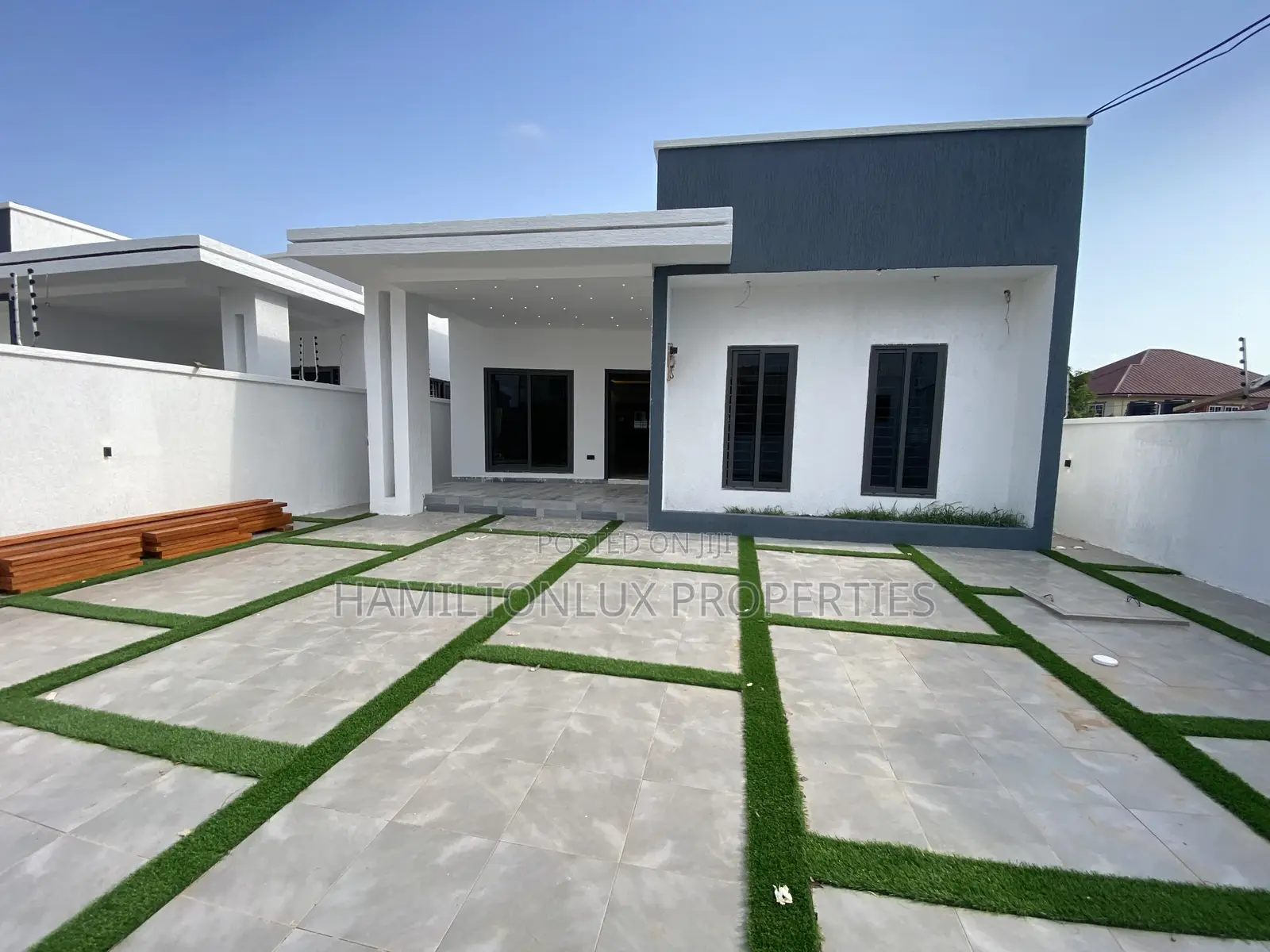 3bdrm House in Lakeside for sale in Lake Side Estate