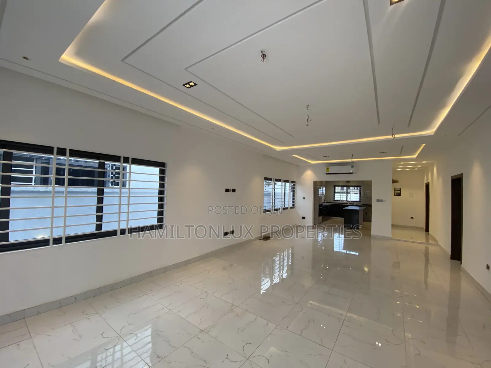 3bdrm House in Lakeside for sale in Lake Side Estate