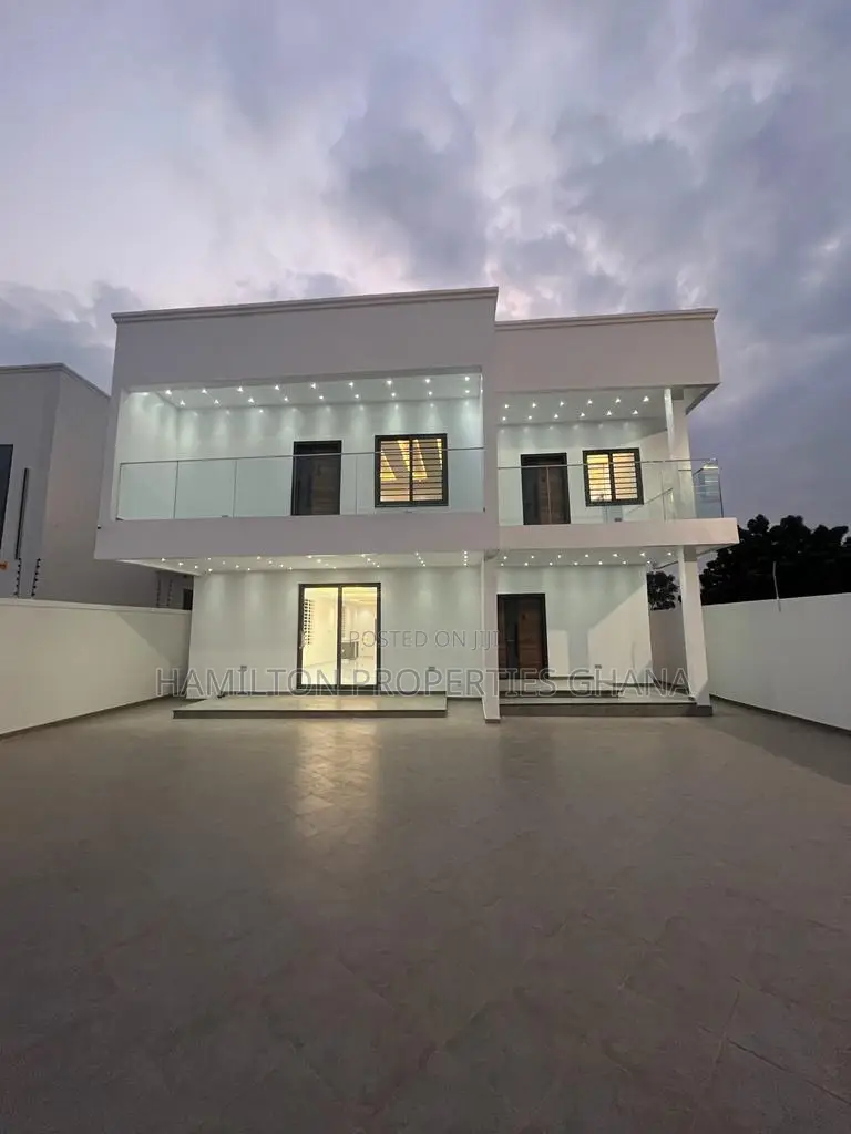 4bdrm Mansion in Ashaley Botwe for sale in Ashaley Botwe