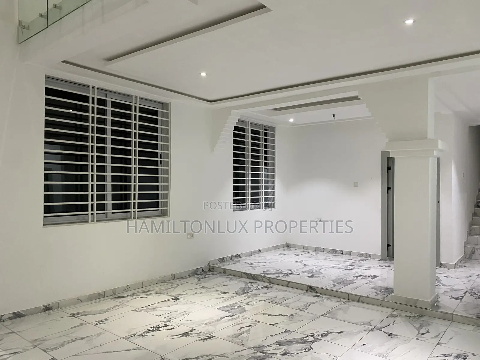 4bdrm House in Lakeside for sale in Lake Side Estate