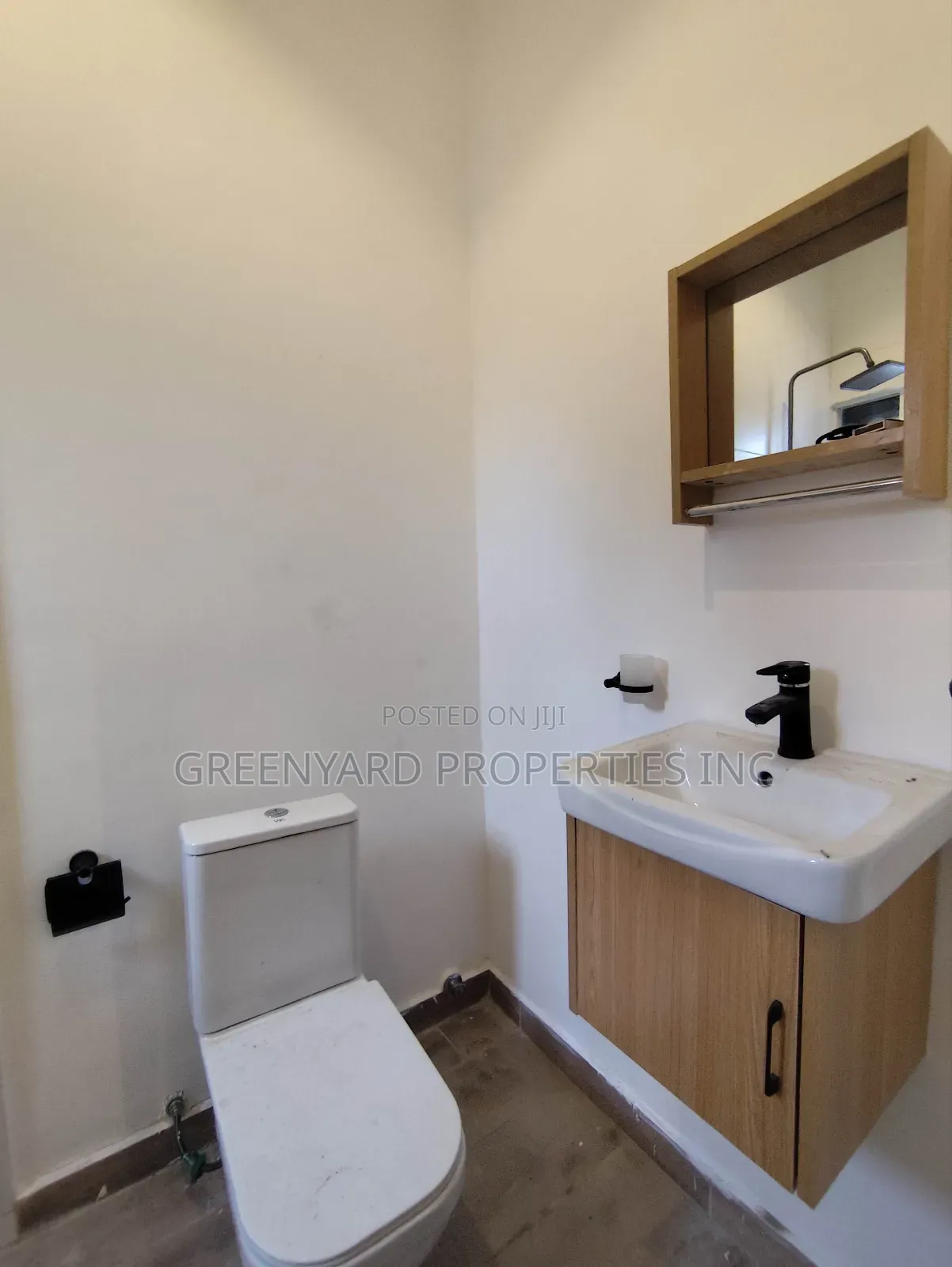 4bdrm House in Ogbojo, East Legon for sale in East Legon