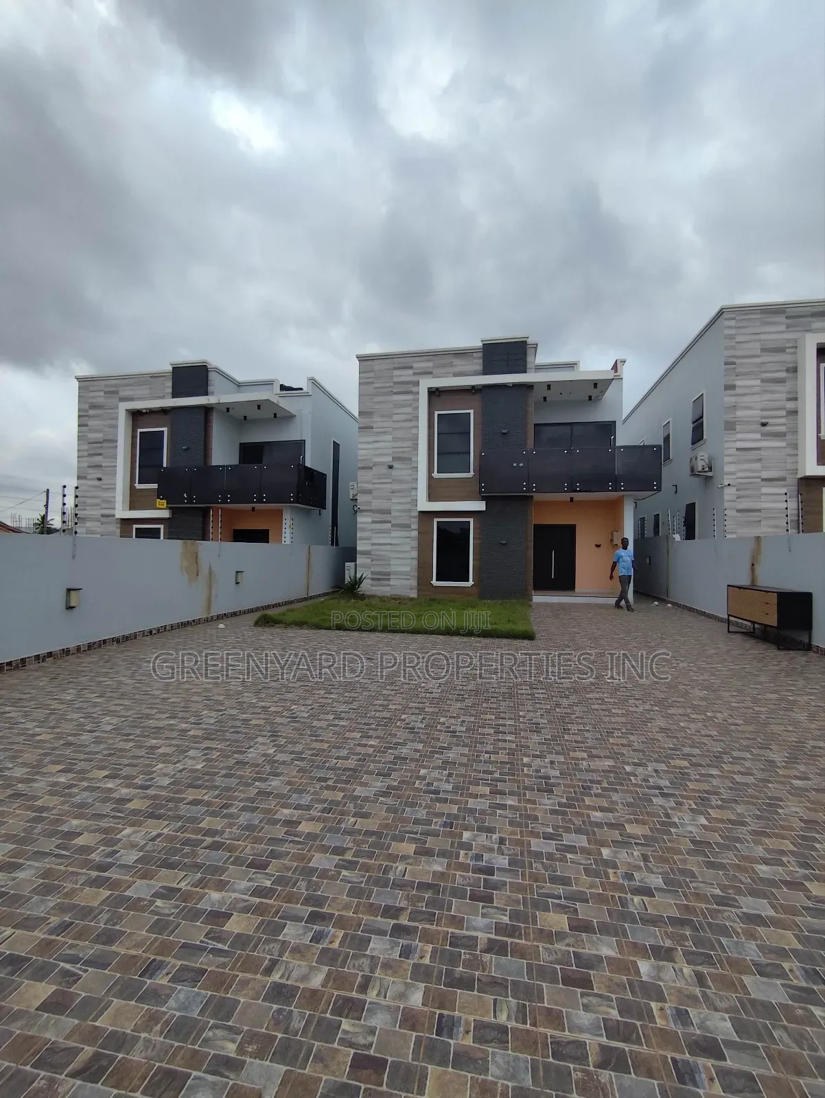 5bdrm House in Ogbojo, East Legon for sale in East Legon