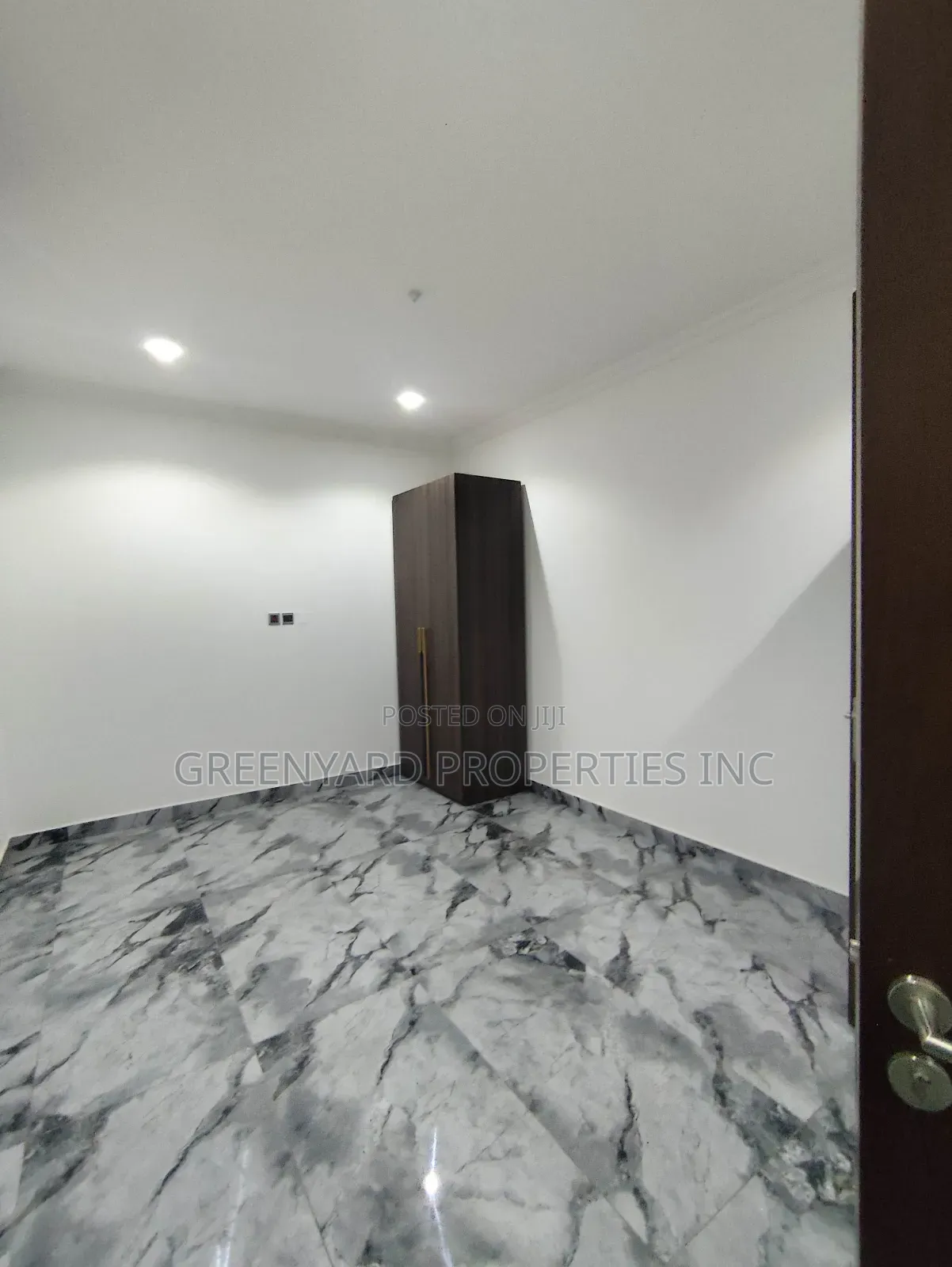 5bdrm Duplex in A&C, East Legon for rent in East Legon