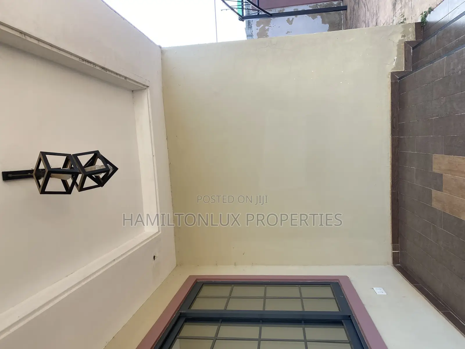 3bdrm House in Lakeside for rent in Lake Side Estate