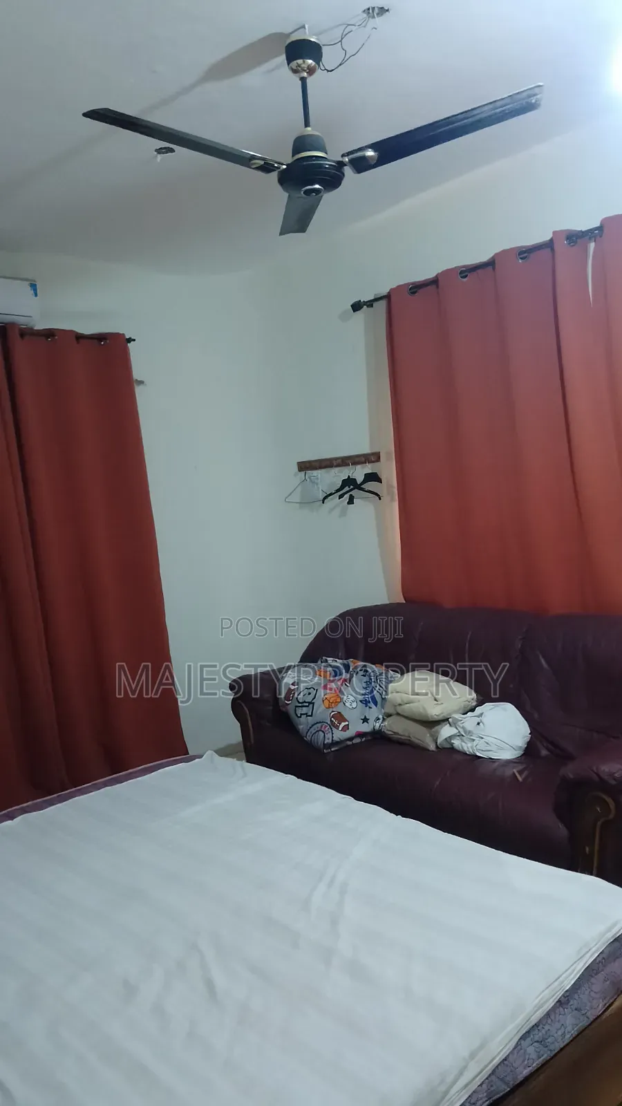 7bdrm Bungalow in East Airport for sale in Airport Residential Area