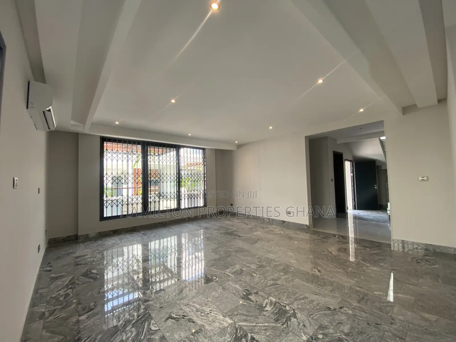 4bdrm Townhouse / Terrace in Airport for rent in Airport Residential Area