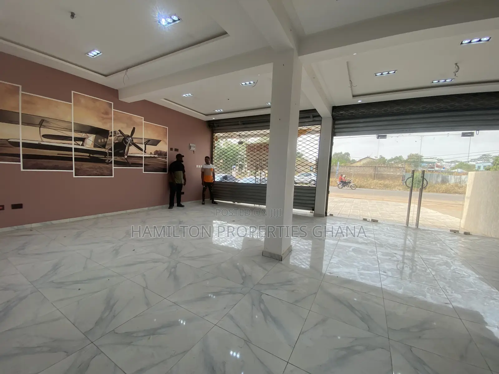Shop for Rent Adjiringanor Bay Link in Adjiriganor
