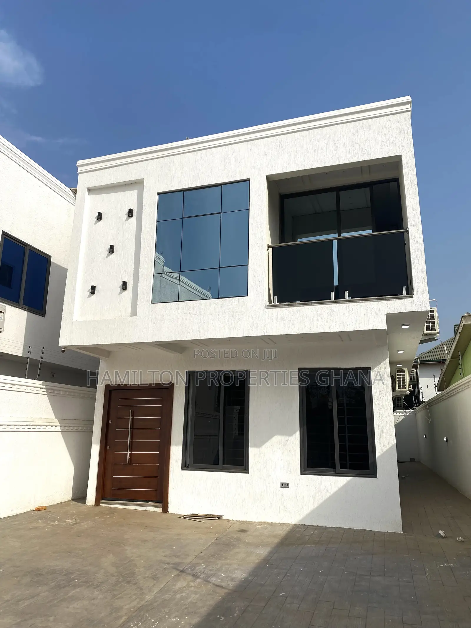 4bdrm Mansion in School Junction, Adjiriganor for sale in Adjiriganor