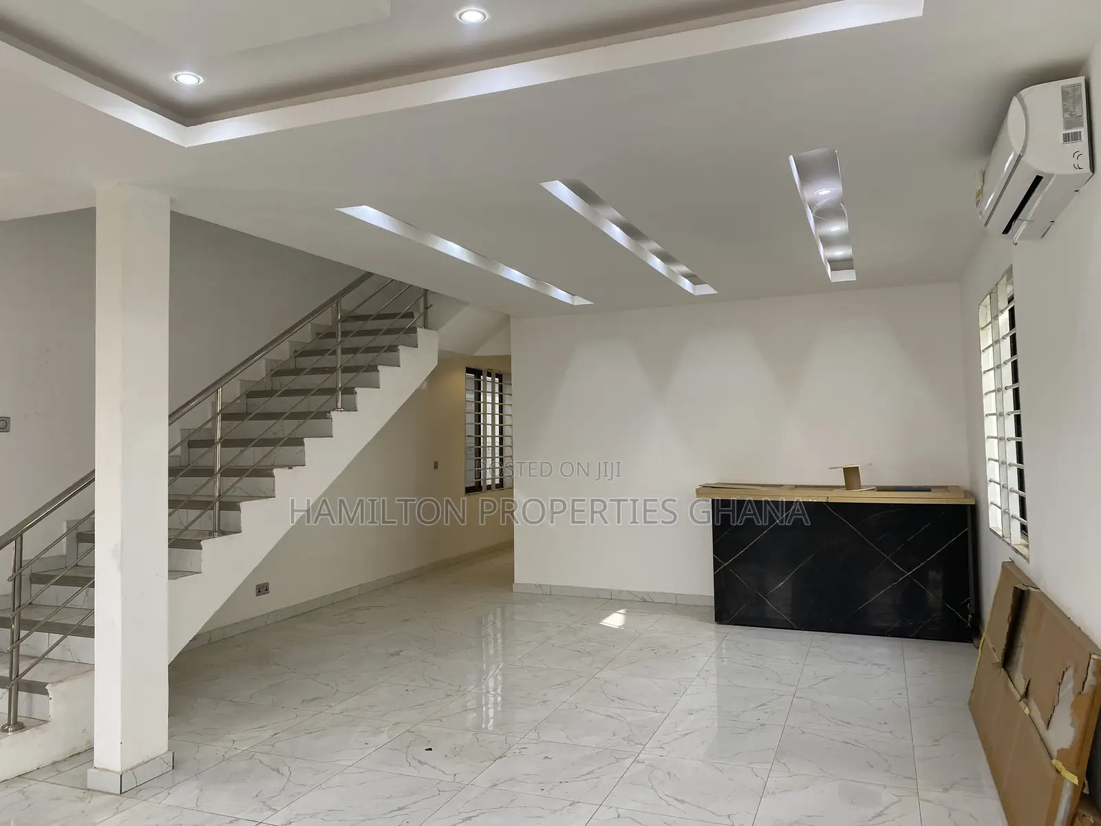 4bdrm Mansion in School Junction, Adjiriganor for sale in Adjiriganor