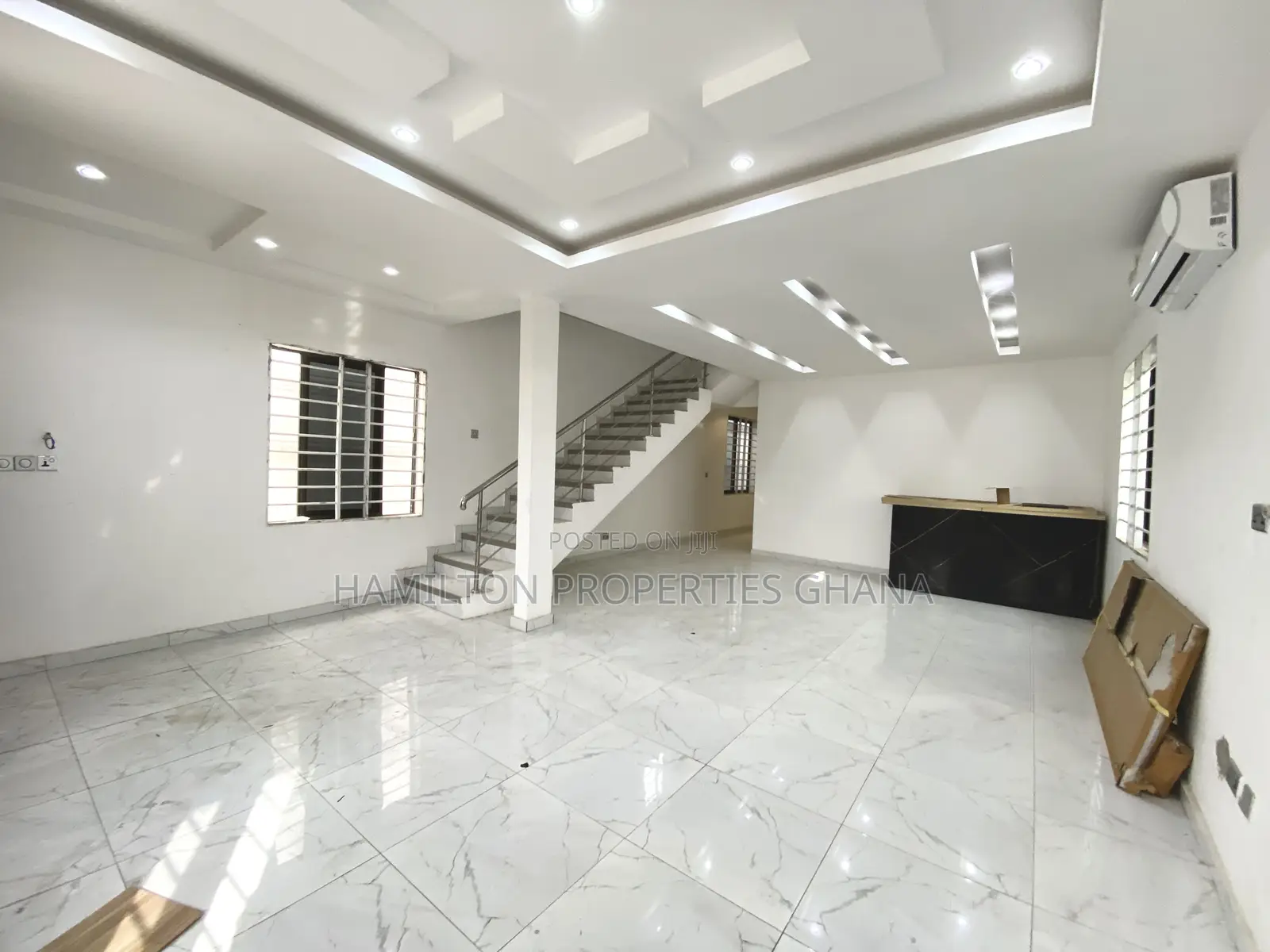 4bdrm Mansion in School Junction, Adjiriganor for sale in Adjiriganor