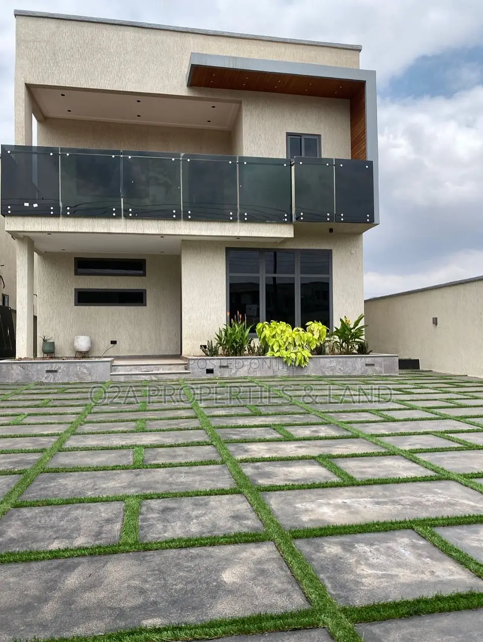 4bdrm House in Lakeside for sale in Lake Side Estate