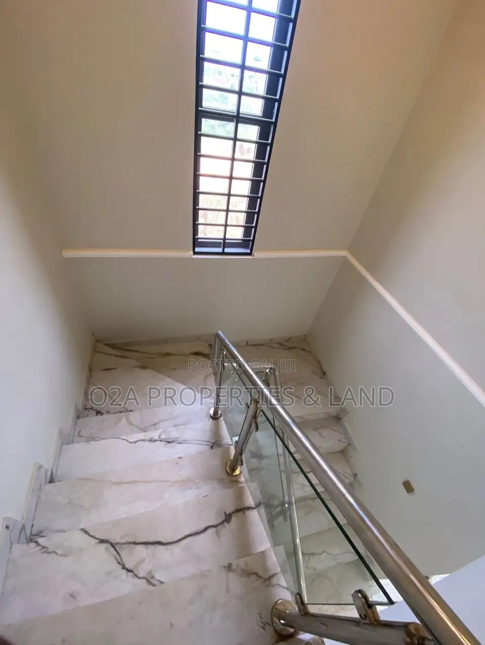 4bdrm House in Lakeside for sale in Lake Side Estate