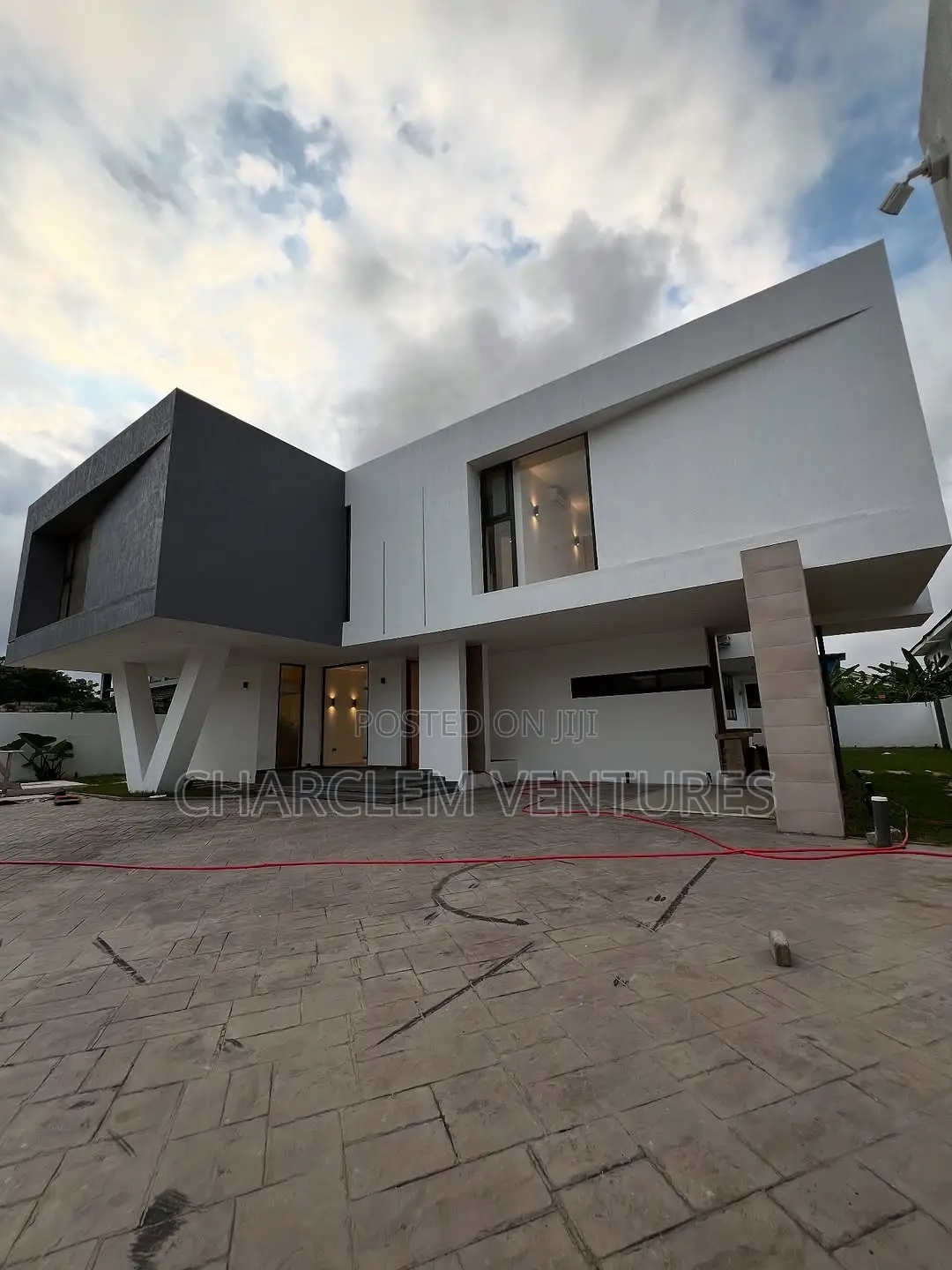 4bdrm House in Charclem Ventures, Accra Metropolitan for sale in Accra Metropolitan