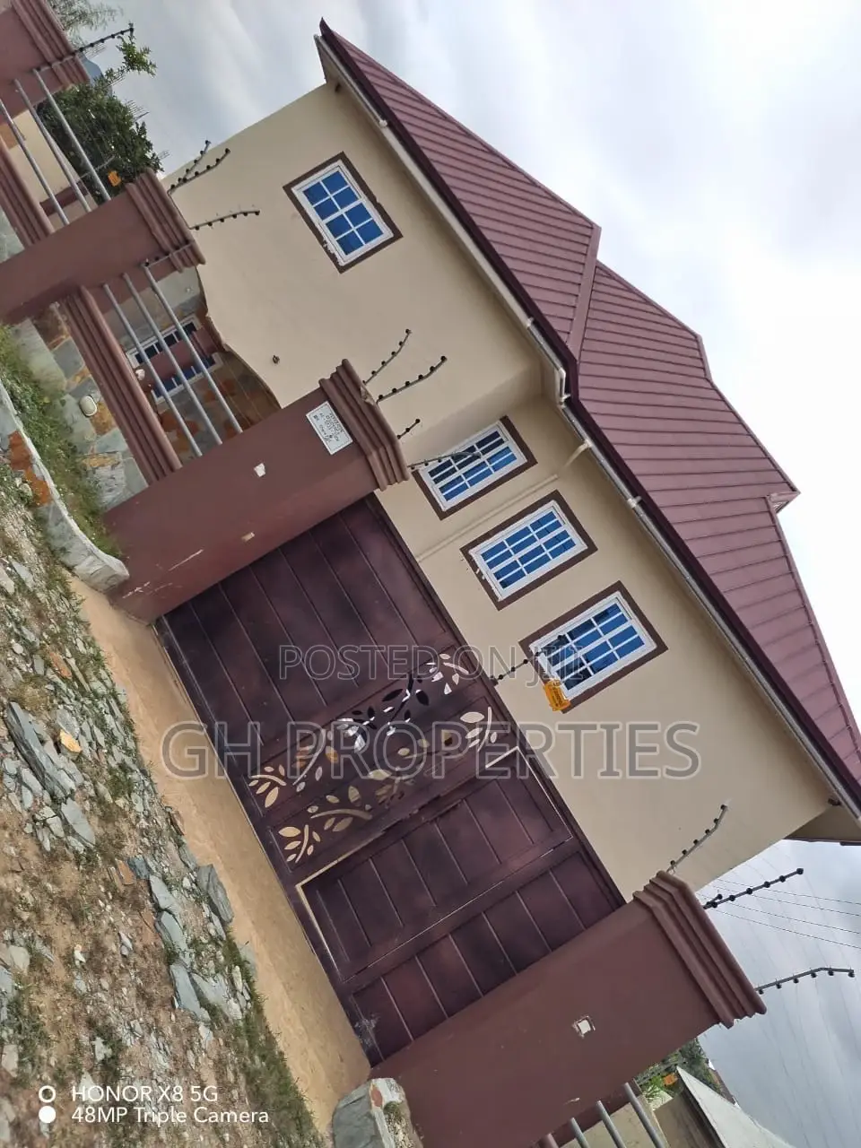 7bdrm House in Anwomaso Domiabra, Kumasi Metropolitan for sale in Kumasi Metropolitan