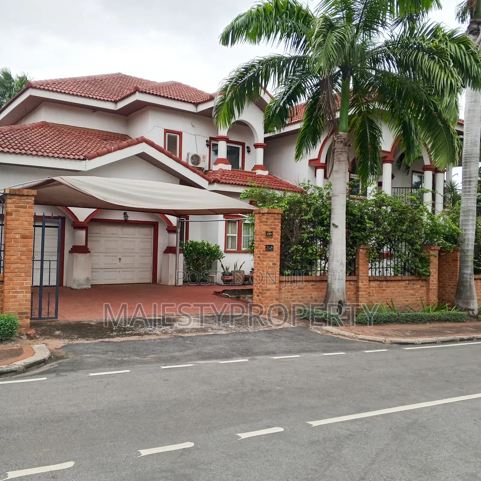10bdrm Bungalow in Trassaco, Adjiriganor for sale in Adjiriganor