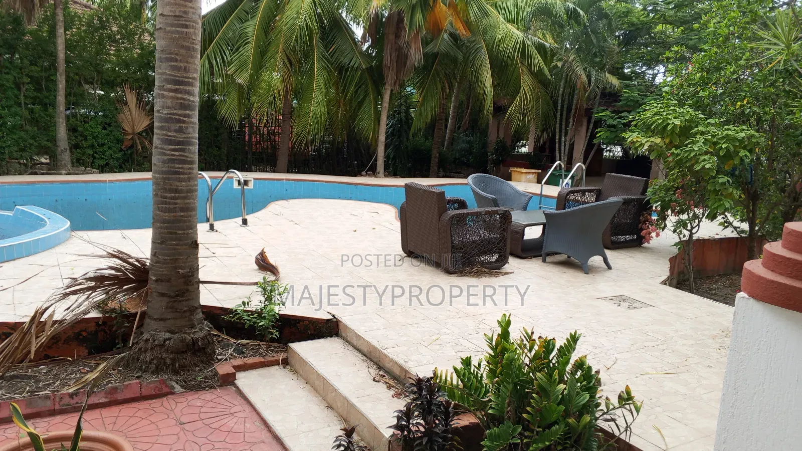 10bdrm Bungalow in Trassaco, Adjiriganor for sale in Adjiriganor