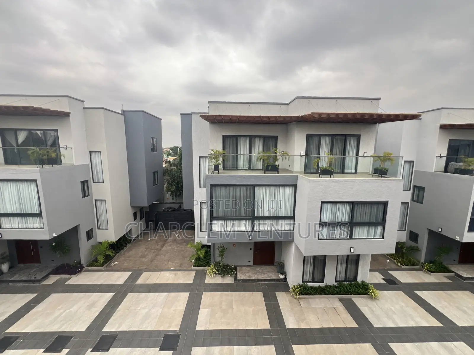 Furnished 4bdrm Townhouse / Terrace in Charclem Ventures, Roman Ridge in Roman Ridge