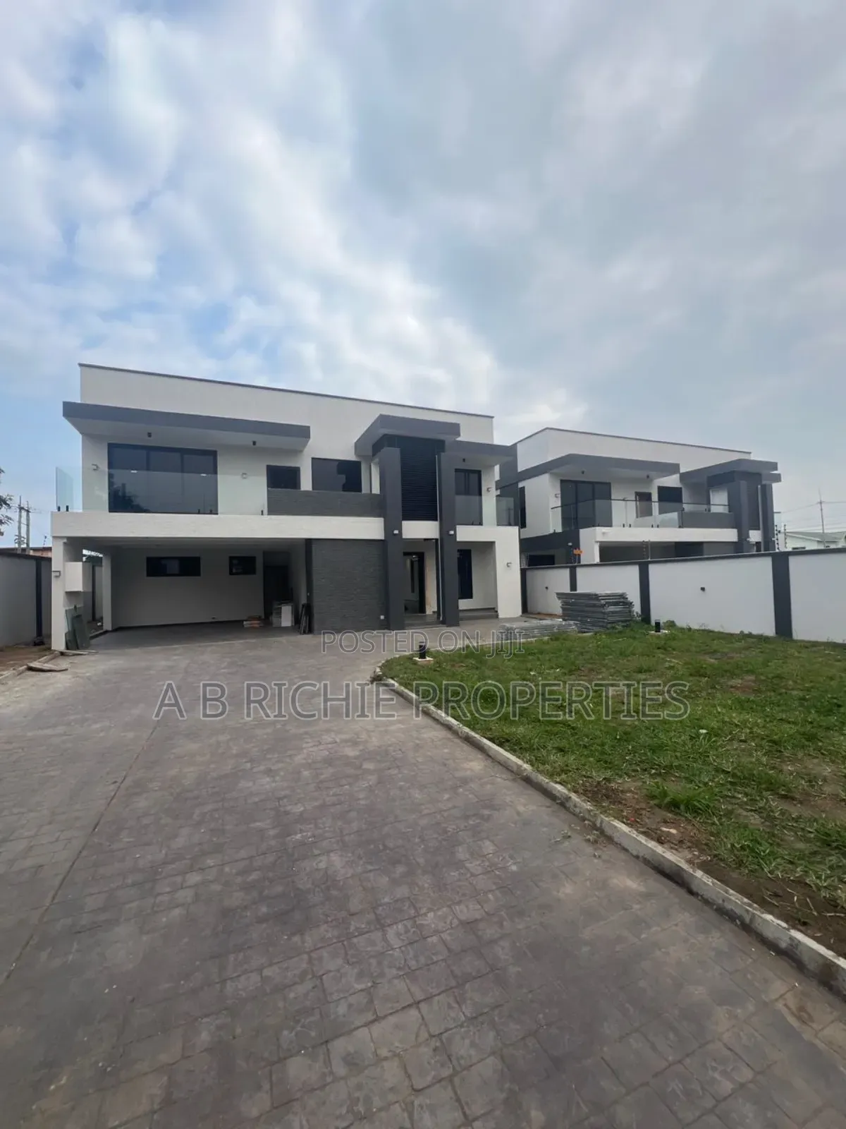 4bdrm House in Ab Richie Properties, Teshie for sale in Teshie