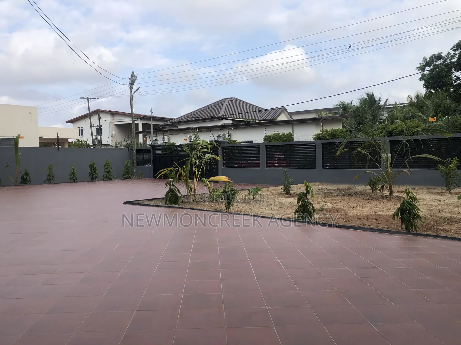2bdrm Apartment in Adenta Amrahia, Accra Metropolitan for rent in Accra Metropolitan
